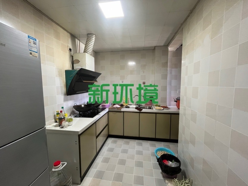 南门口安置小区一期  3室2厅2卫   88.00万客厅