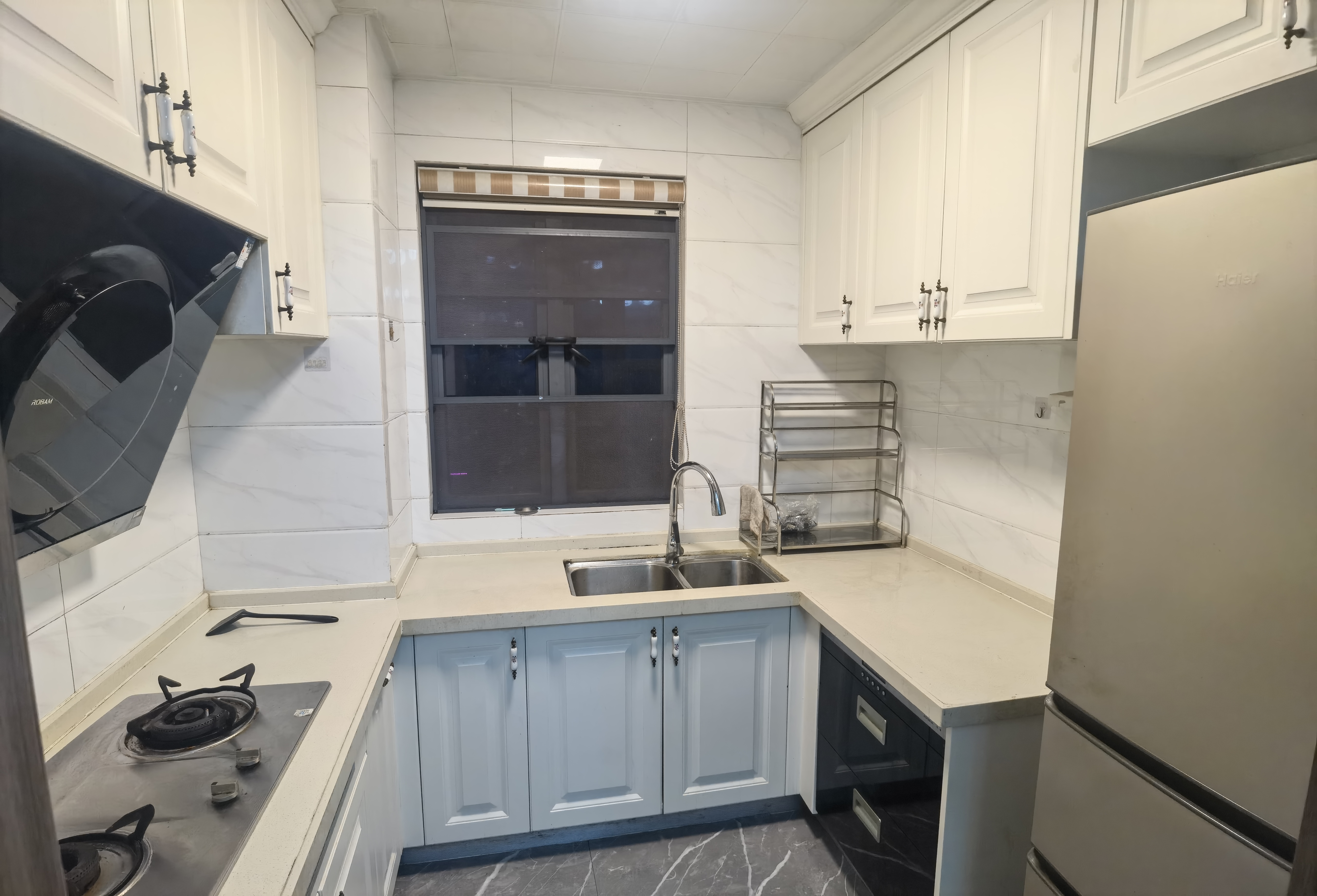 碧桂园梓山府 4室2厅2卫 2400.0元/月 碧桂园梓山府 4室2厅2卫 2400.0元/月室内图