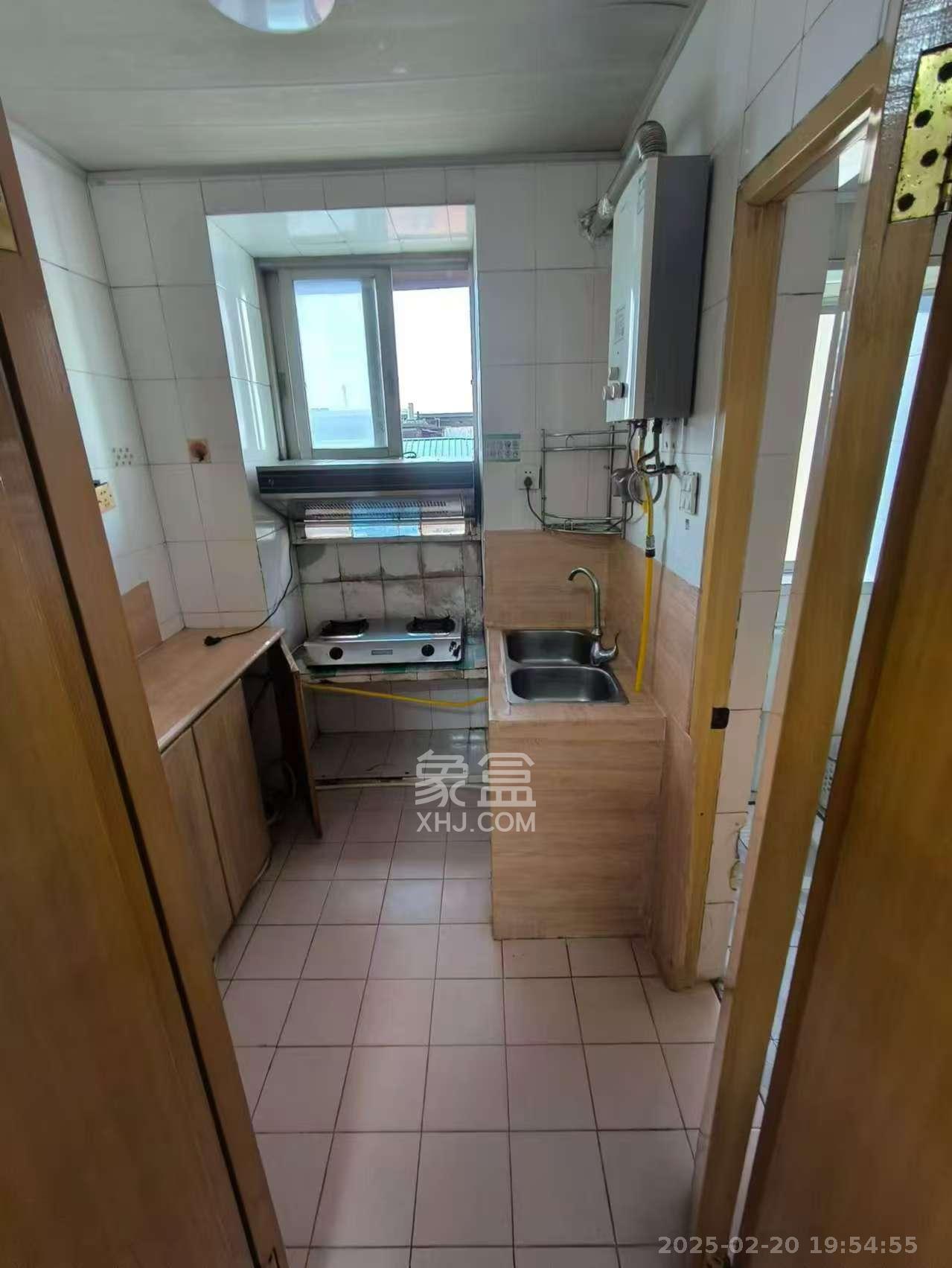 燕山街社区  2室1厅1卫   1800.00元/月室内图