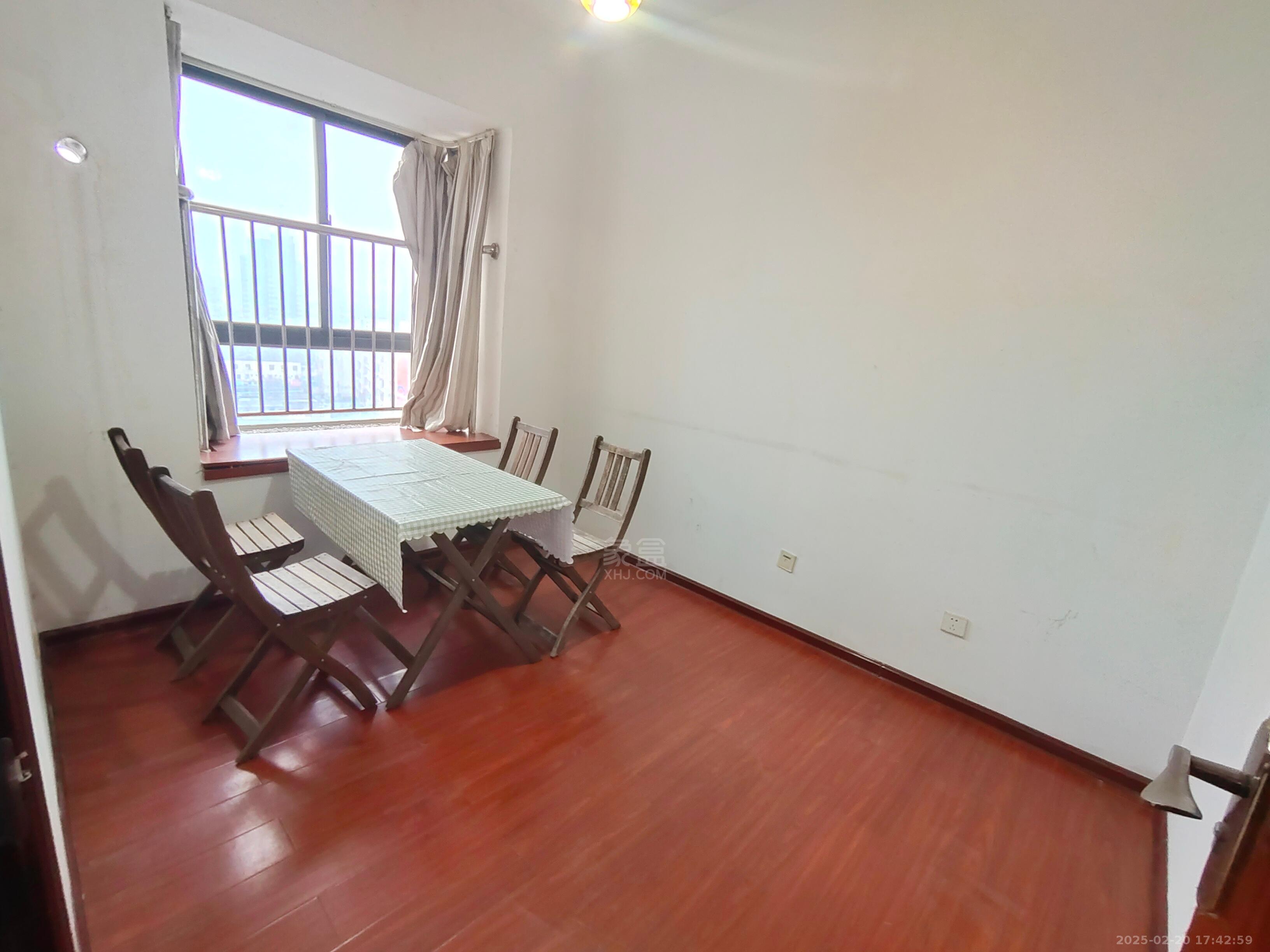 阳光新城  4室2厅2卫    1800.0元/月 阳光新城  4室2厅2卫    1800.0元/月室内图