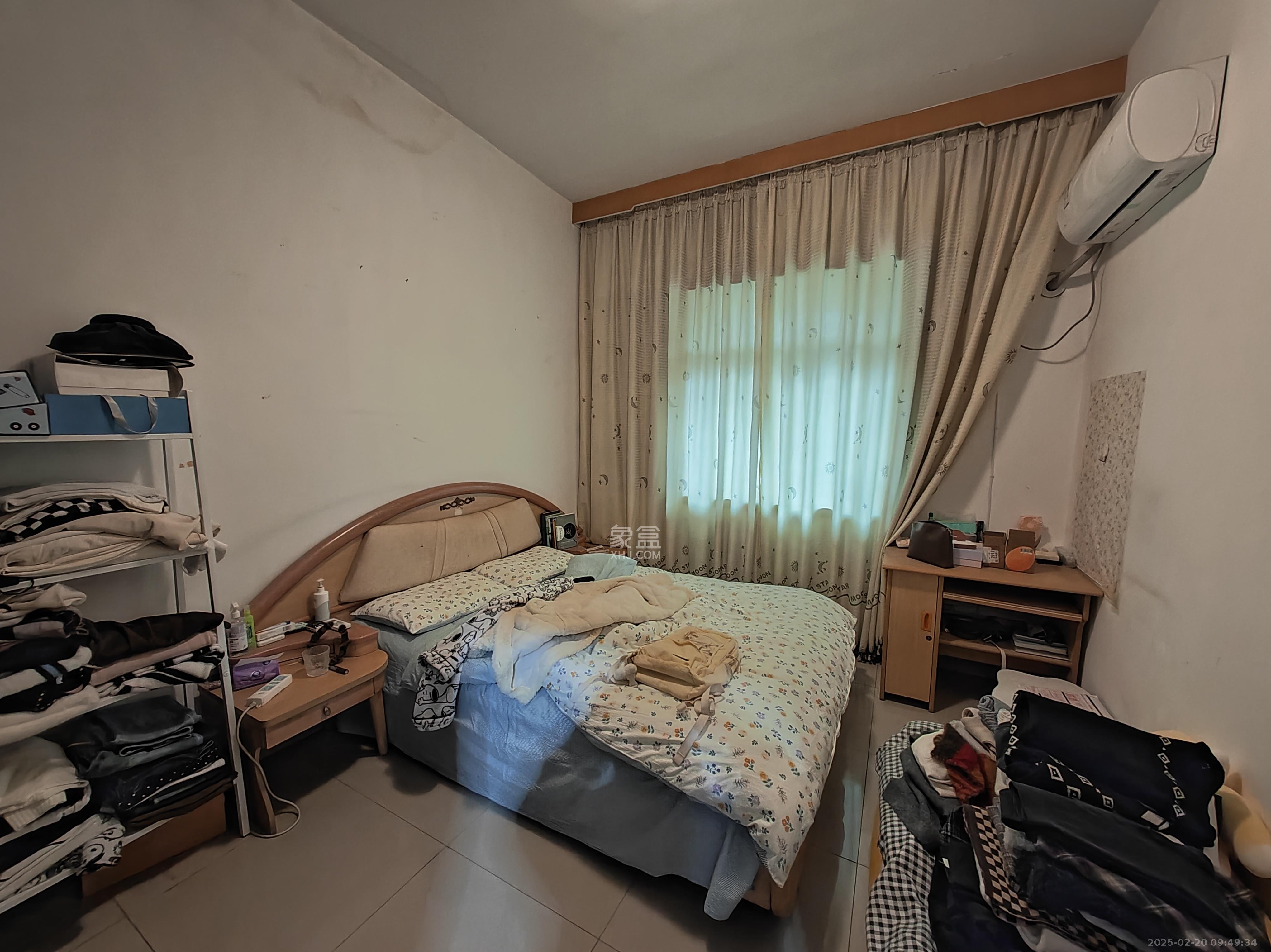 仰天湖4村 1室1厅1卫 1500.0元/月 仰天湖4村 1室1厅1卫 1500.0元/月室内图