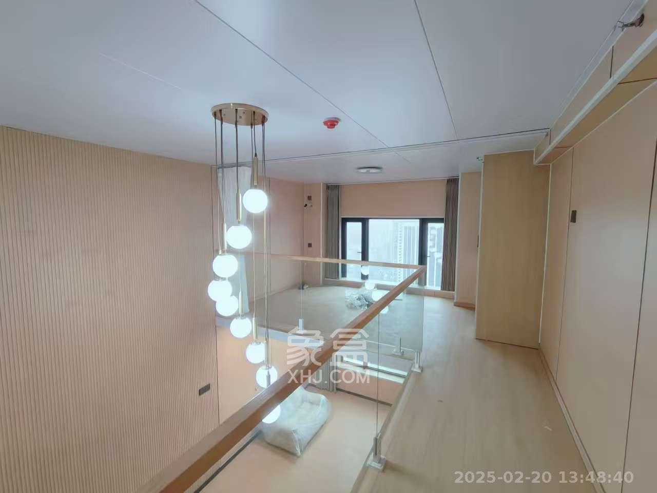 世茂璀璨天城公寓 2室1厅1卫 2500.0元/月 世茂璀璨天城公寓 2室1厅1卫 2500.0元/月室内图