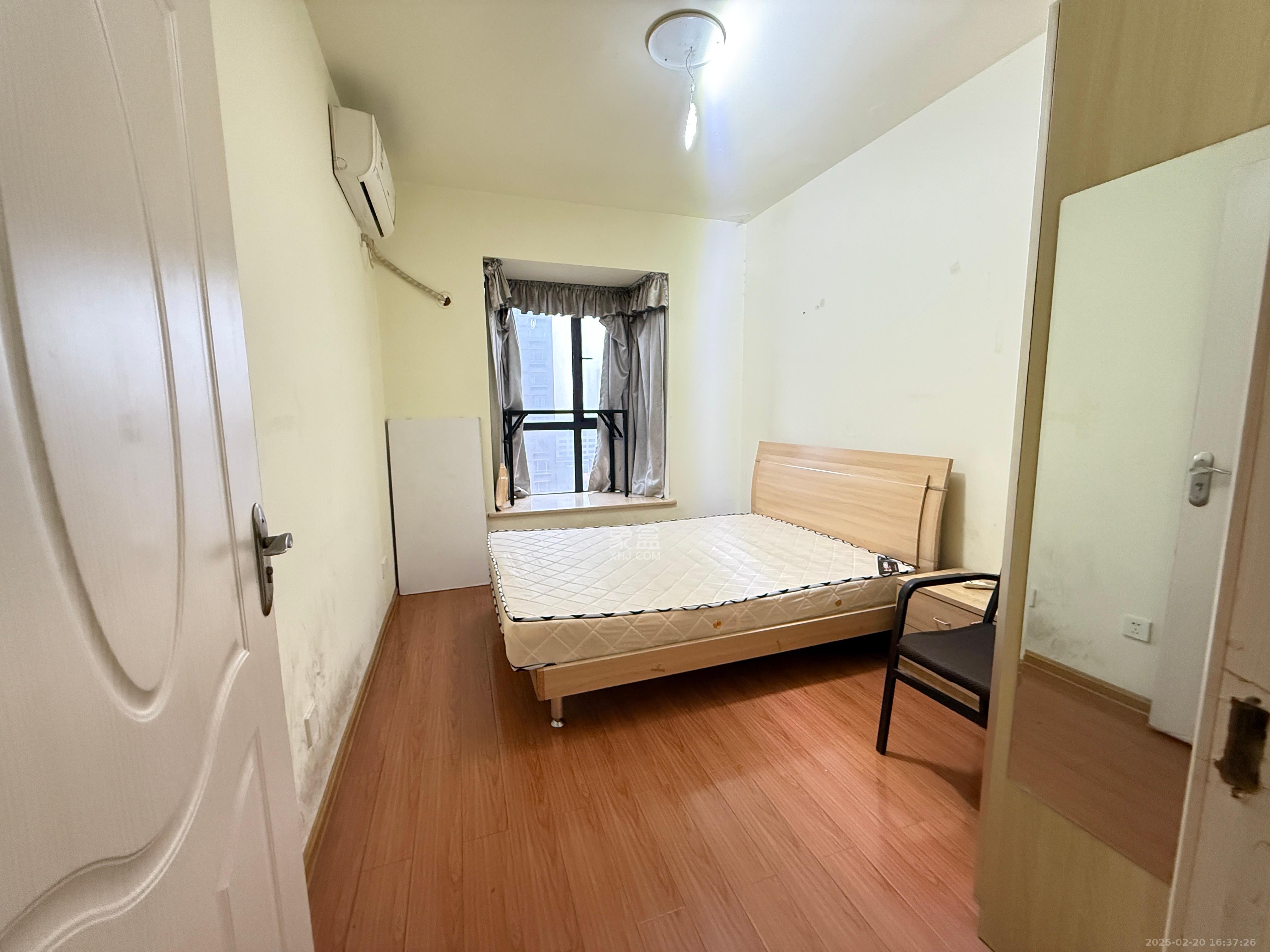 万芙锦城  2室2厅1卫   2400.00元/月室内图