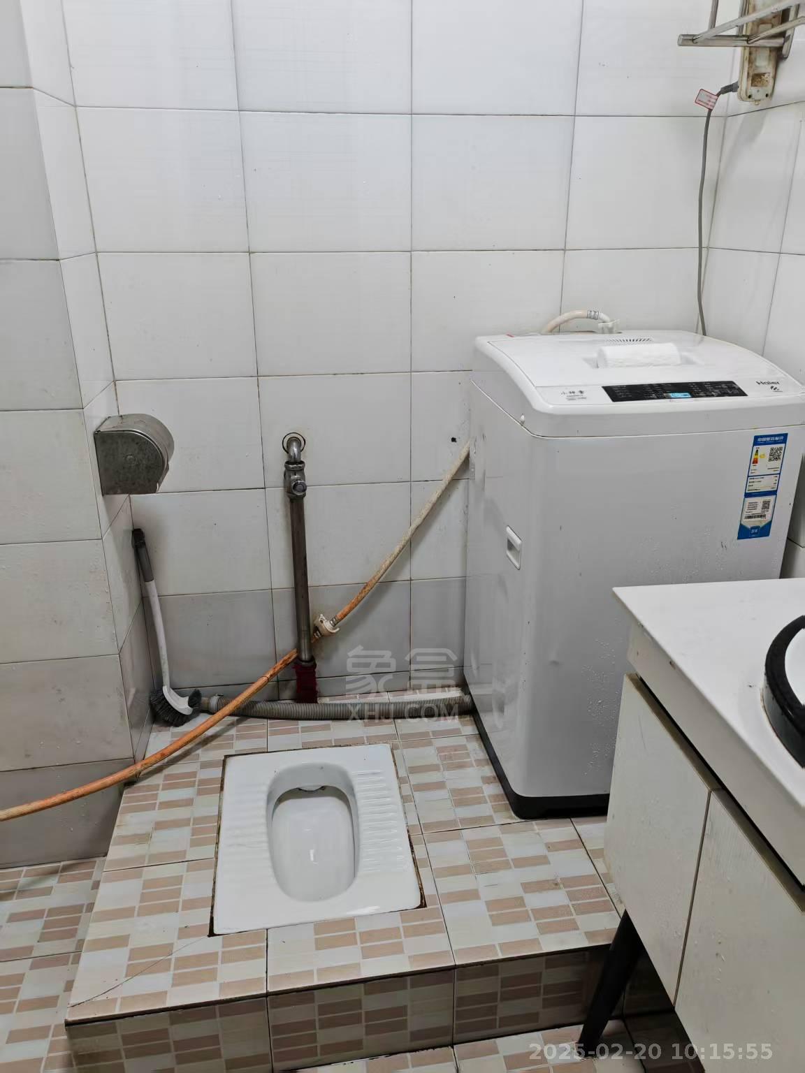 庐山春天大厦(和一宾馆)  1室1厅1卫    1100.0元/月 庐山春天大厦(和一宾馆)  1室1厅1卫    1100.0元/月室内图