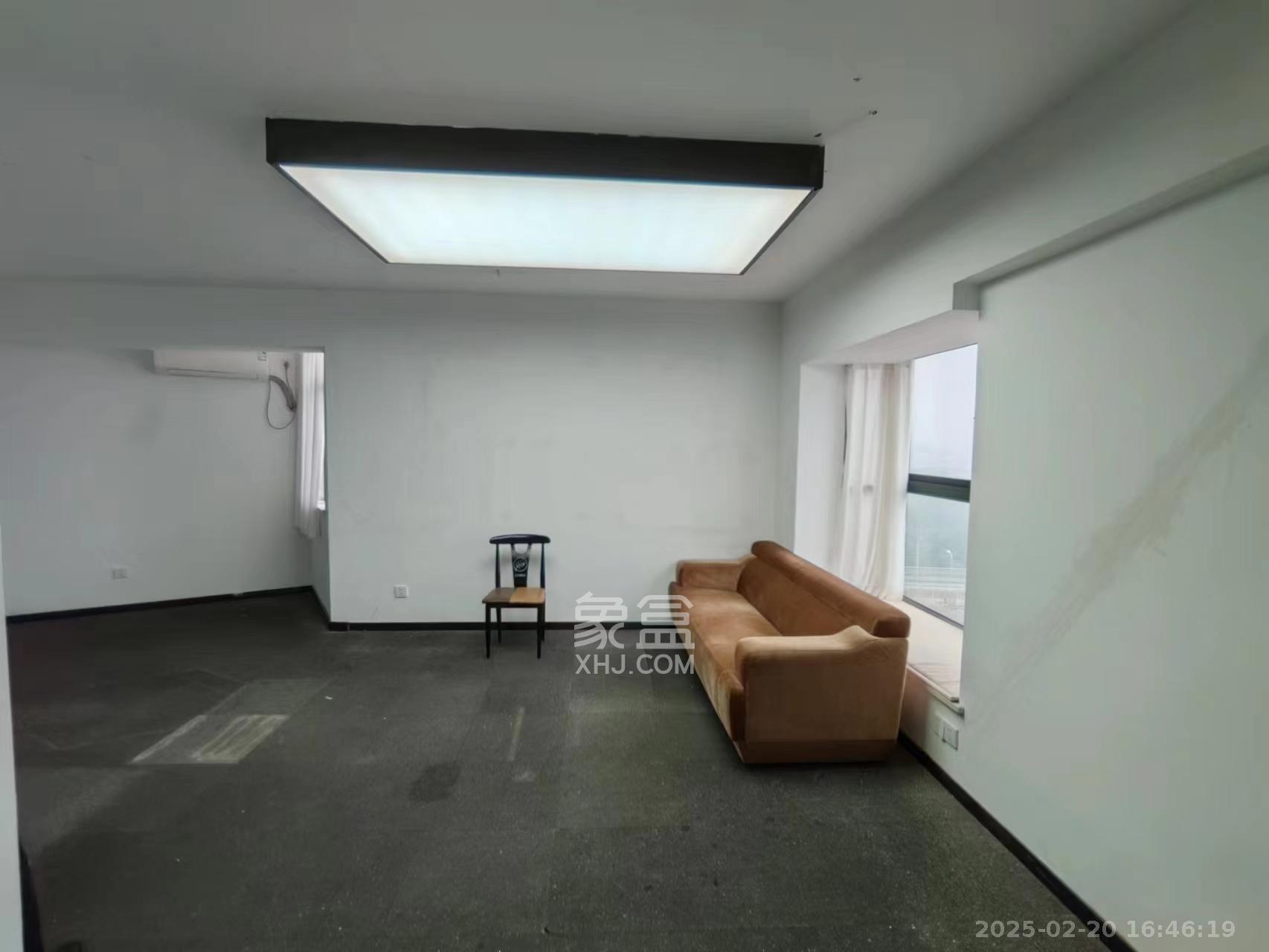 上东印象  3室2厅2卫   3500.00元/月室内图