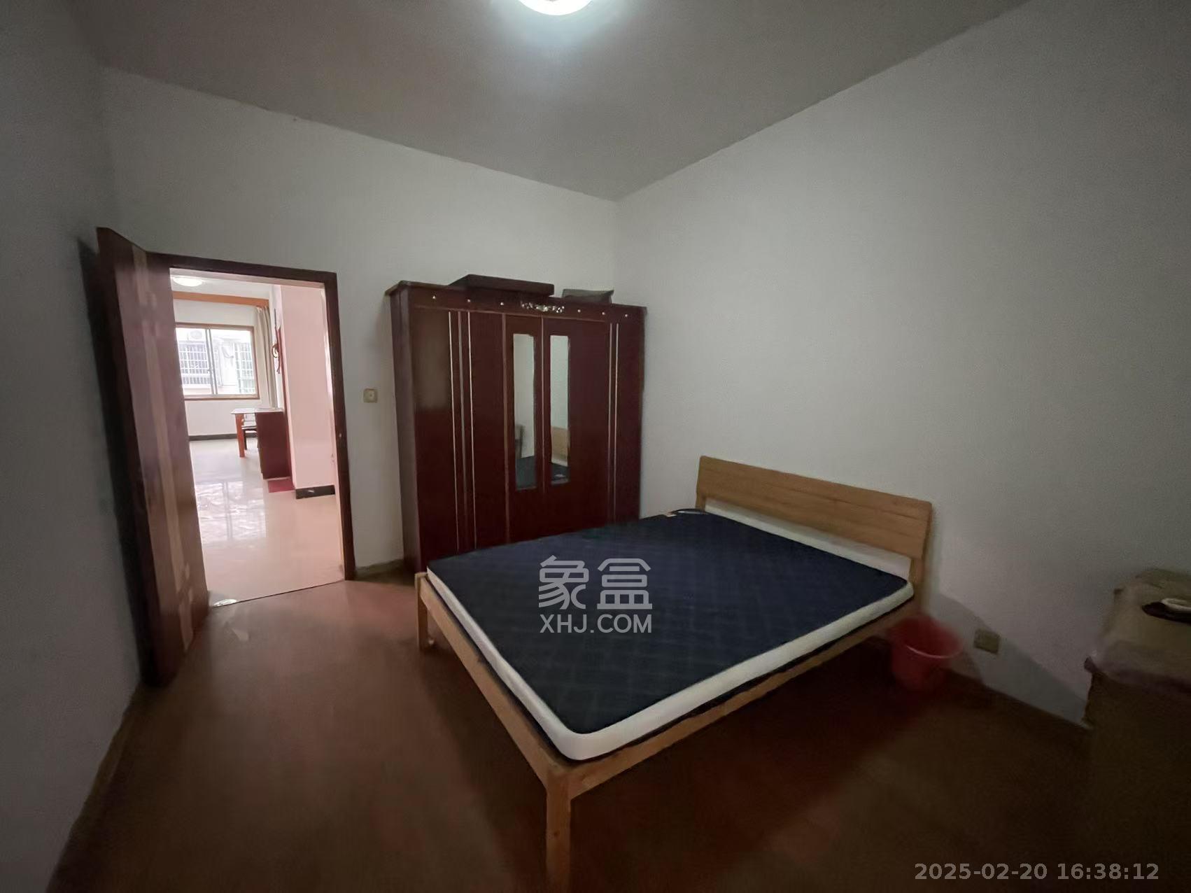 中南汽车世界 2室2厅1卫 850.0元/月 中南汽车世界 2室2厅1卫 850.0元/月室内图