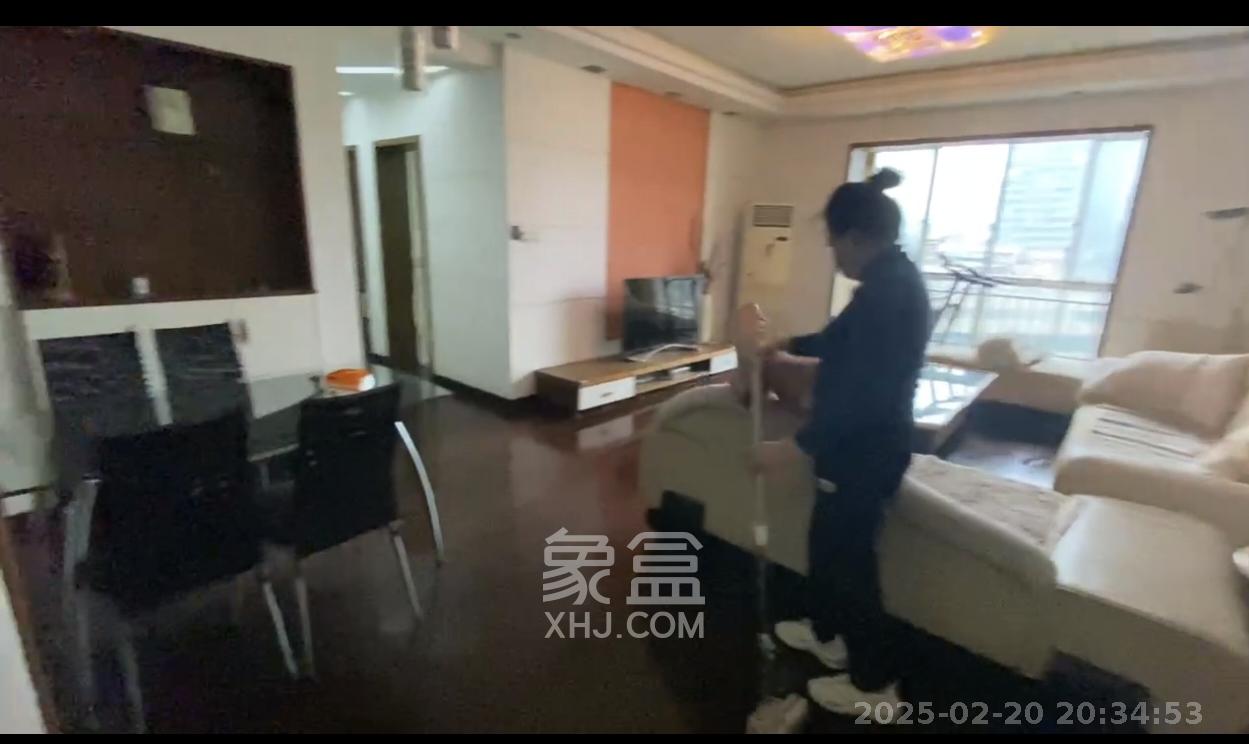 嘉盛奥美城  3室2厅1卫   4200.00元/月室内图