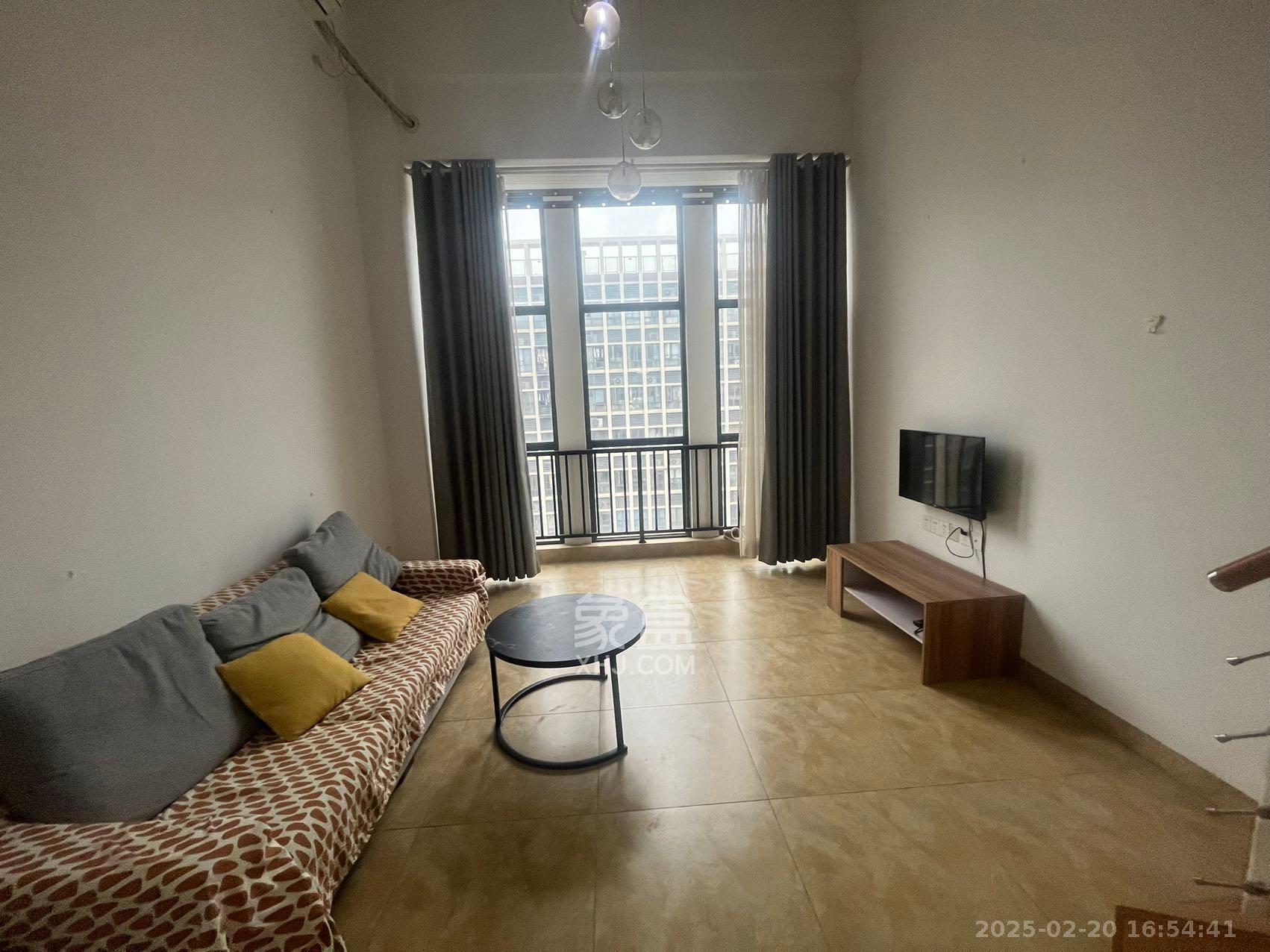 中建芙蓉嘉苑 1室1厅1卫 1600.0元/月 中建芙蓉嘉苑 1室1厅1卫 1600.0元/月室内图