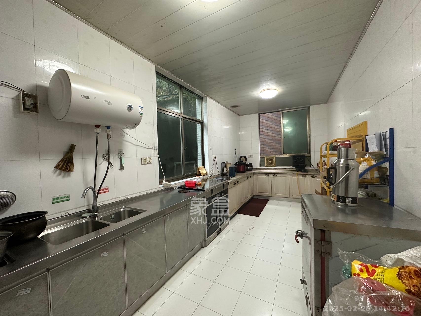 雷锋大道、雷高路散盘 9室3厅6卫 17888.0元/月 雷锋大道、雷高路散盘 9室3厅6卫 17888.0元/月室内图