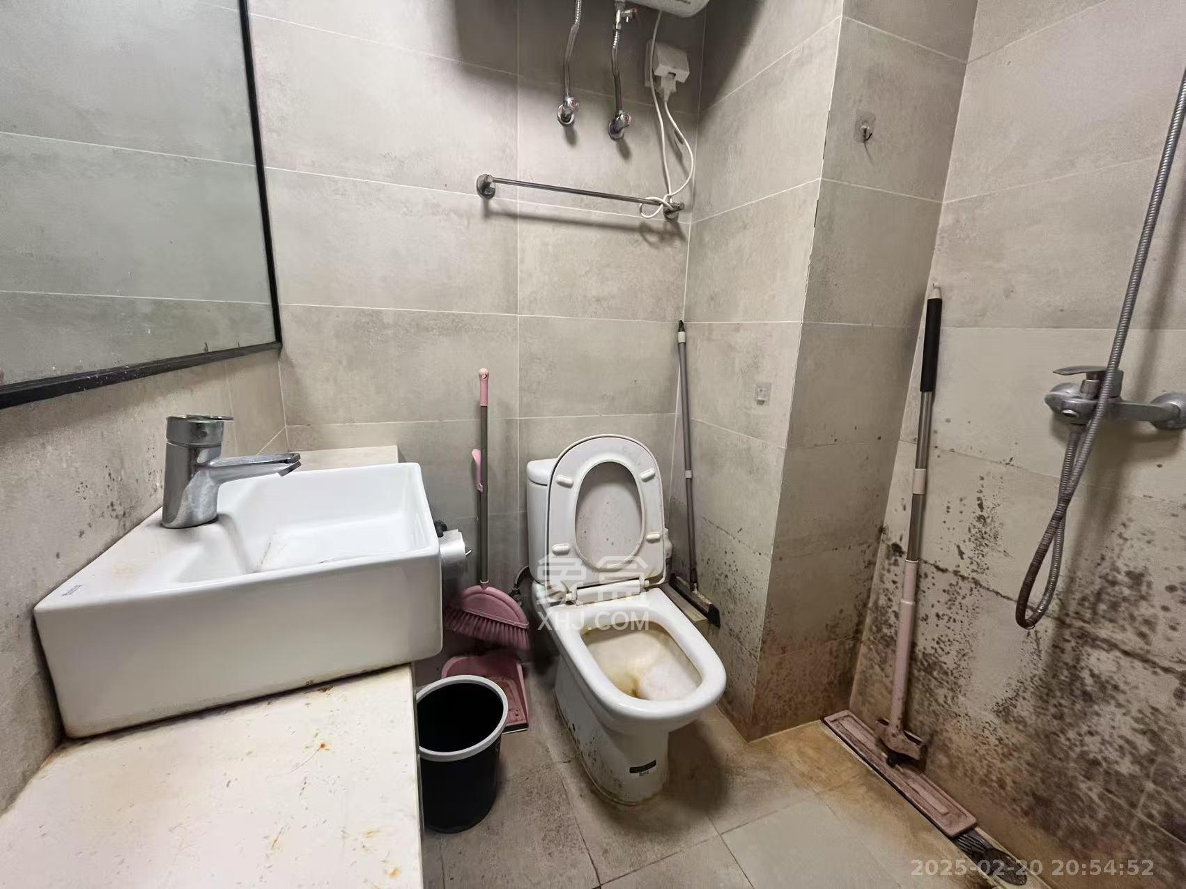 兰亭湾畔 1室1厅1卫 1200.0元/月 兰亭湾畔 1室1厅1卫 1200.0元/月室内图