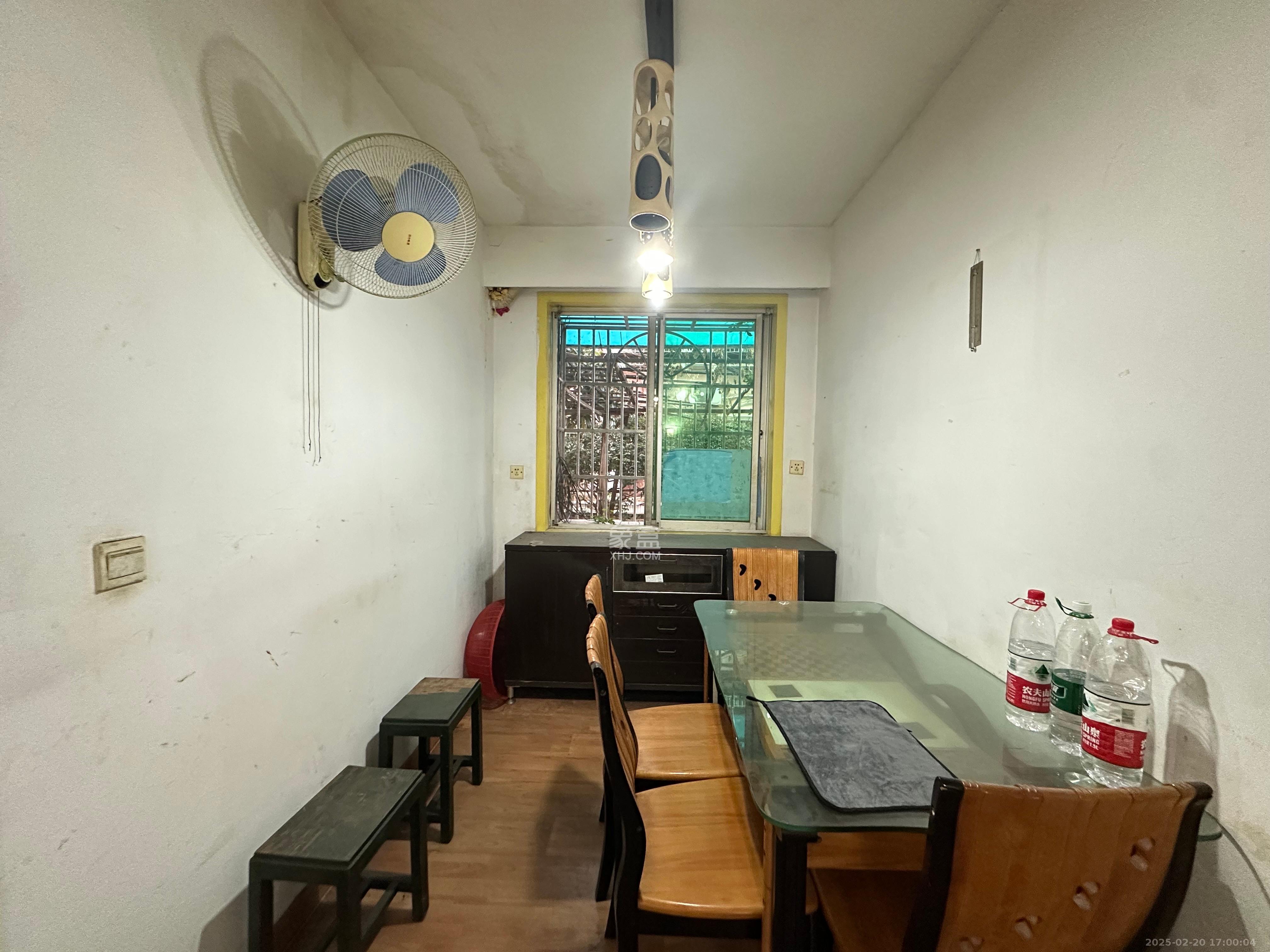 马王堆陶瓷建材新城  3室2厅1卫   2000.00元/月室内图