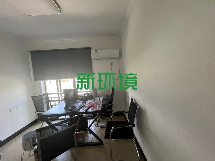 南门口安置小区一期  3室2厅2卫   88.00万客厅