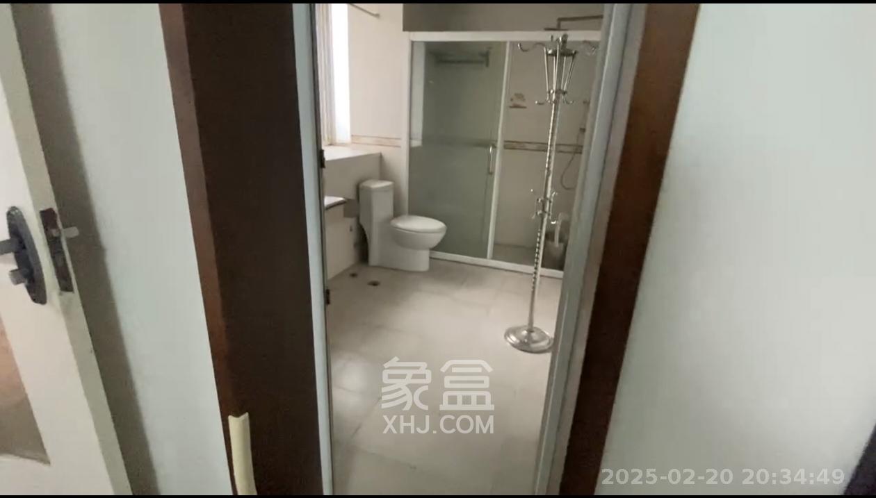 嘉盛奥美城  3室2厅1卫   4200.00元/月室内图