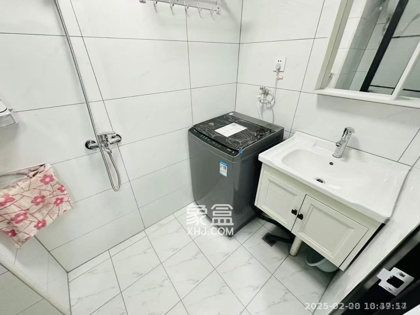 新力铂园(江山云著) 1室1厅1卫 1800.0元/月 新力铂园(江山云著) 1室1厅1卫 1800.0元/月室内图