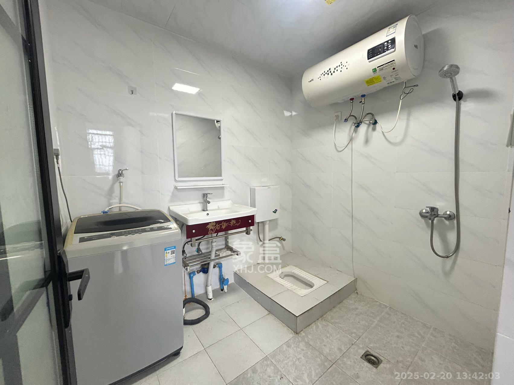 高云安置小区 1室1厅1卫 500.0元/月 高云安置小区 1室1厅1卫 500.0元/月室内图