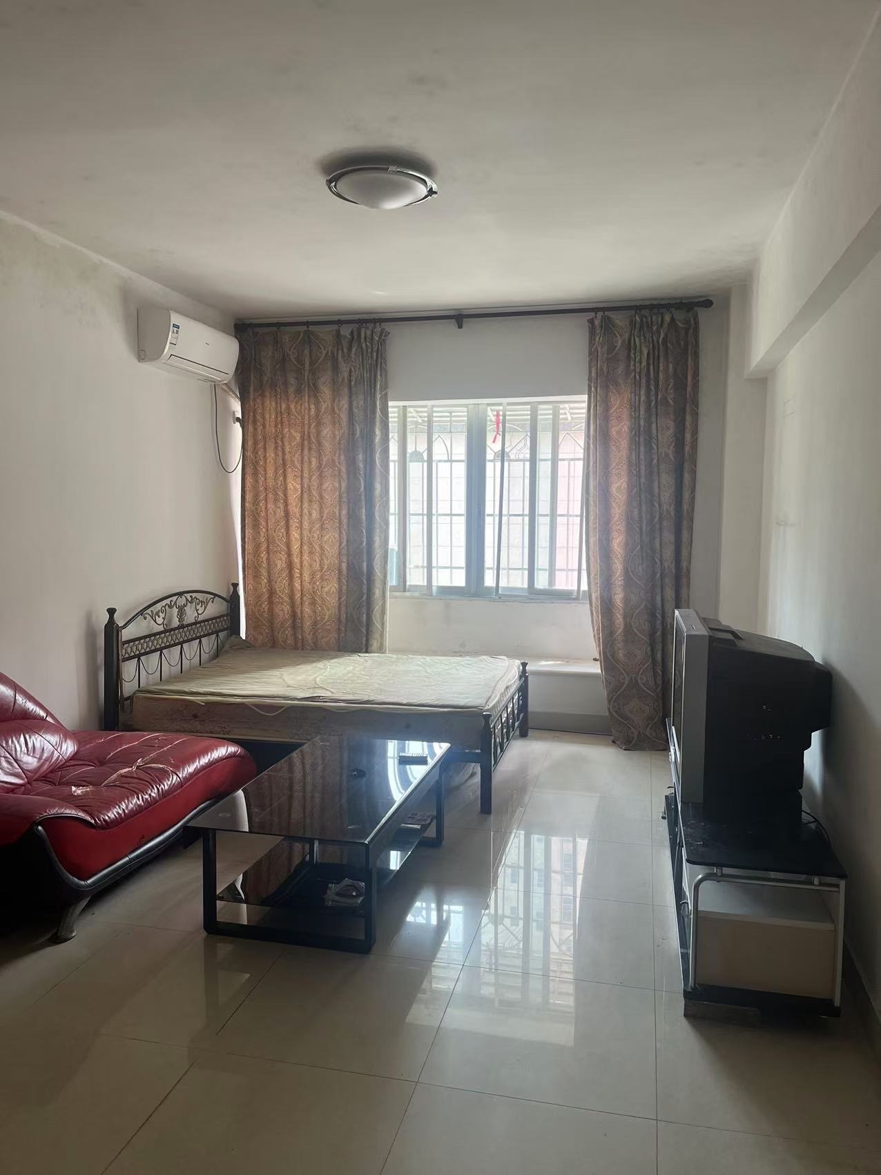 金都大厦(龙华路) 1室2厅1卫 39.0万 金都大厦(龙华路) 1室2厅1卫 39.0万户型图