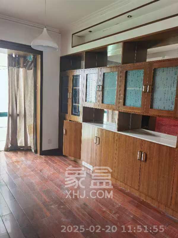 华盛家园  4室2厅2卫   2500.00元/月室内图