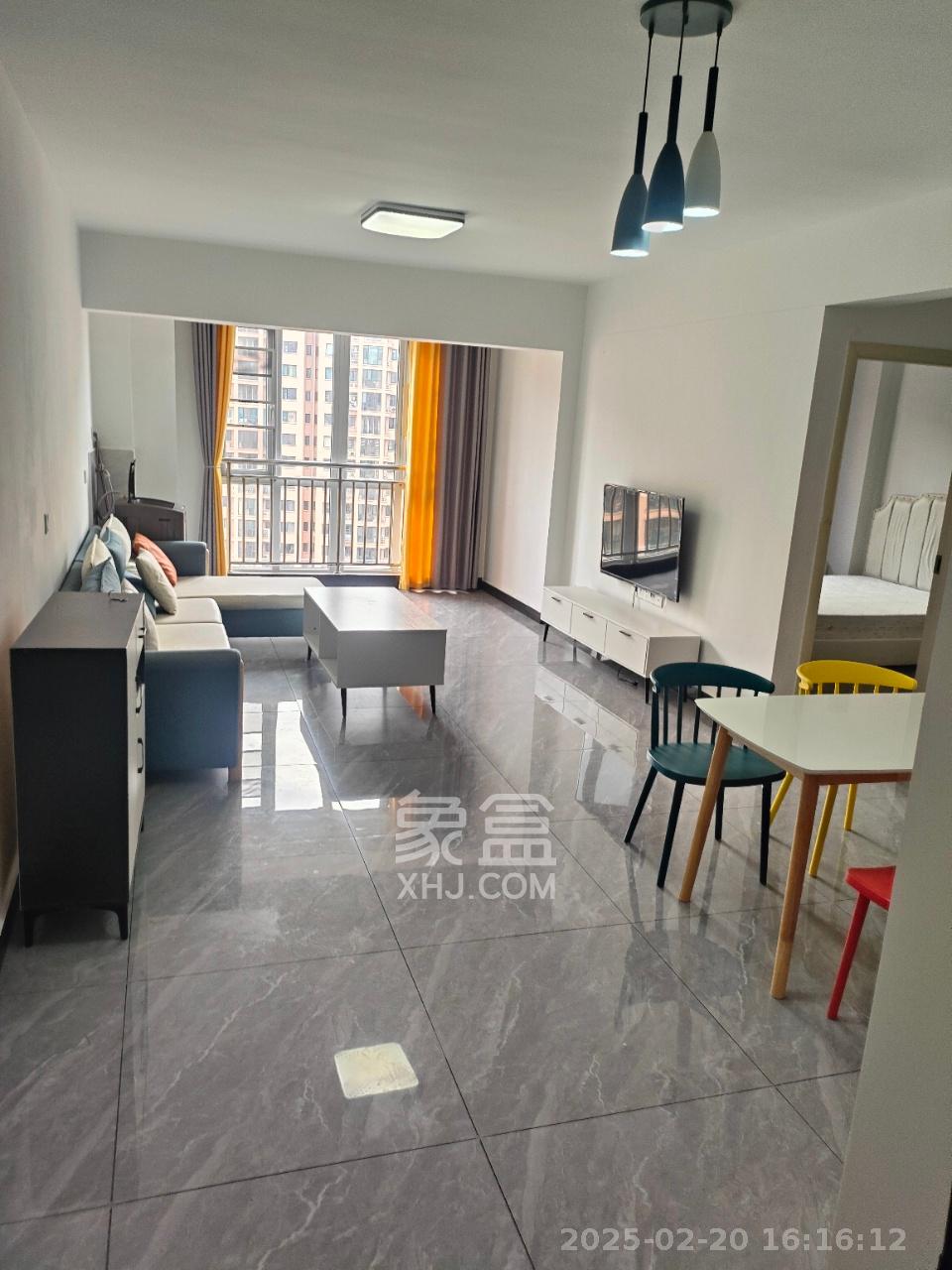 丽发新城 3室2厅1卫 2000.0元/月 丽发新城 3室2厅1卫 2000.0元/月室内图