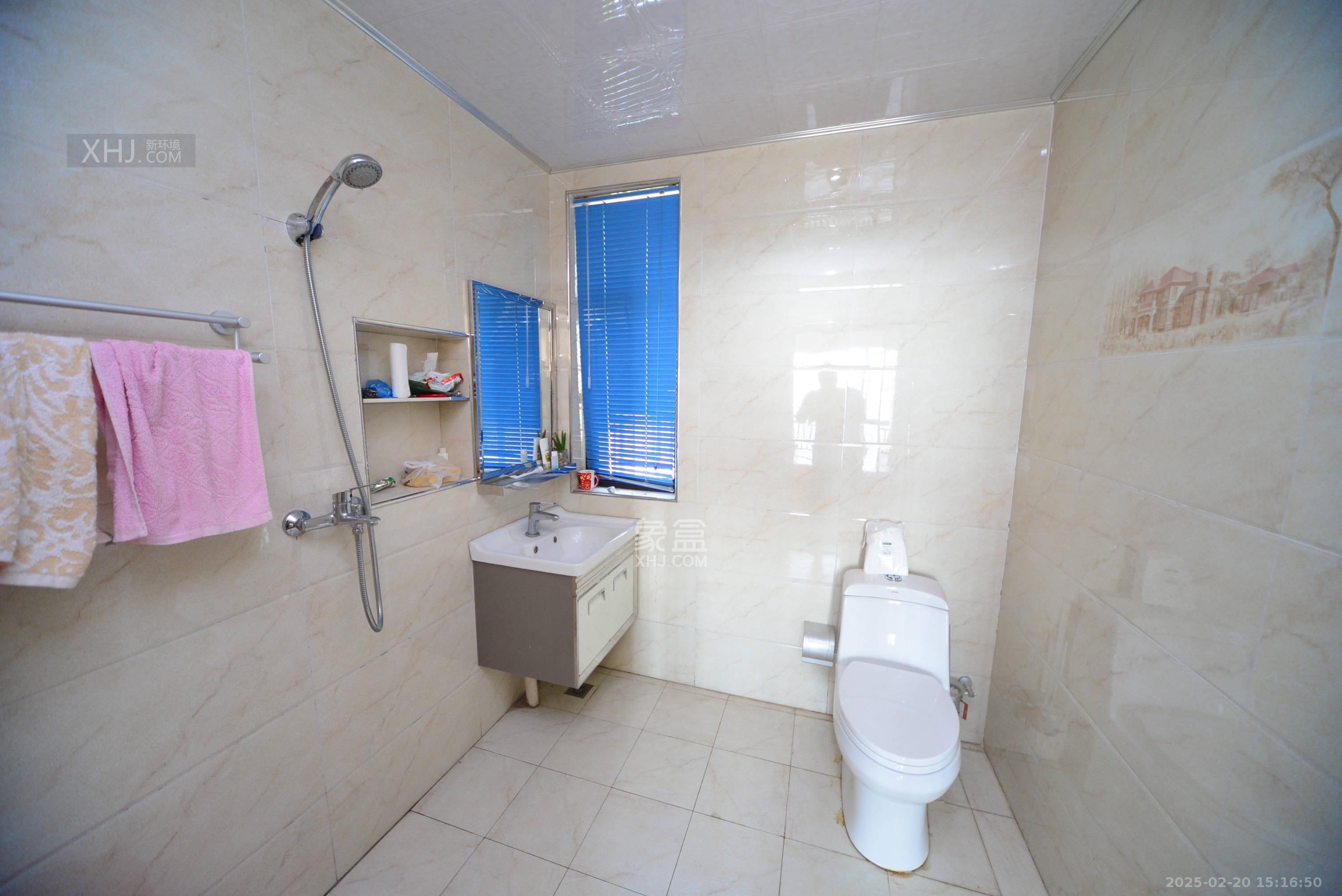 康斯丹郡(融程领秀佳园) 3室2厅2卫 3000.00元/月 康斯丹郡(融程领秀佳园) 3室2厅2卫 3000.00元/月室内图