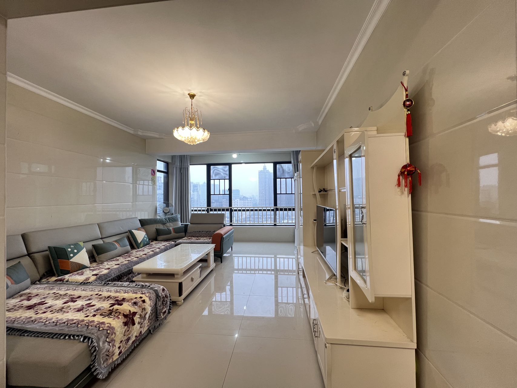 盛世金源 3室2厅1卫 2000.0元/月 盛世金源 3室2厅1卫 2000.0元/月室内图