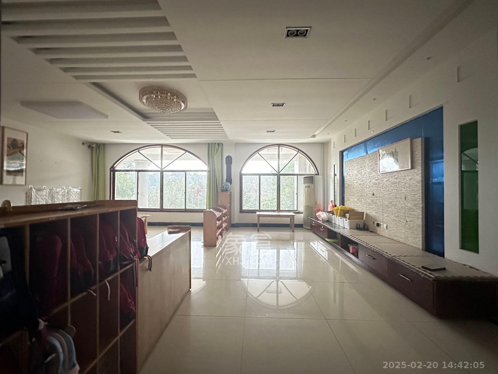 雷锋大道、雷高路散盘 9室3厅6卫 17888.0元/月 雷锋大道、雷高路散盘 9室3厅6卫 17888.0元/月室内图