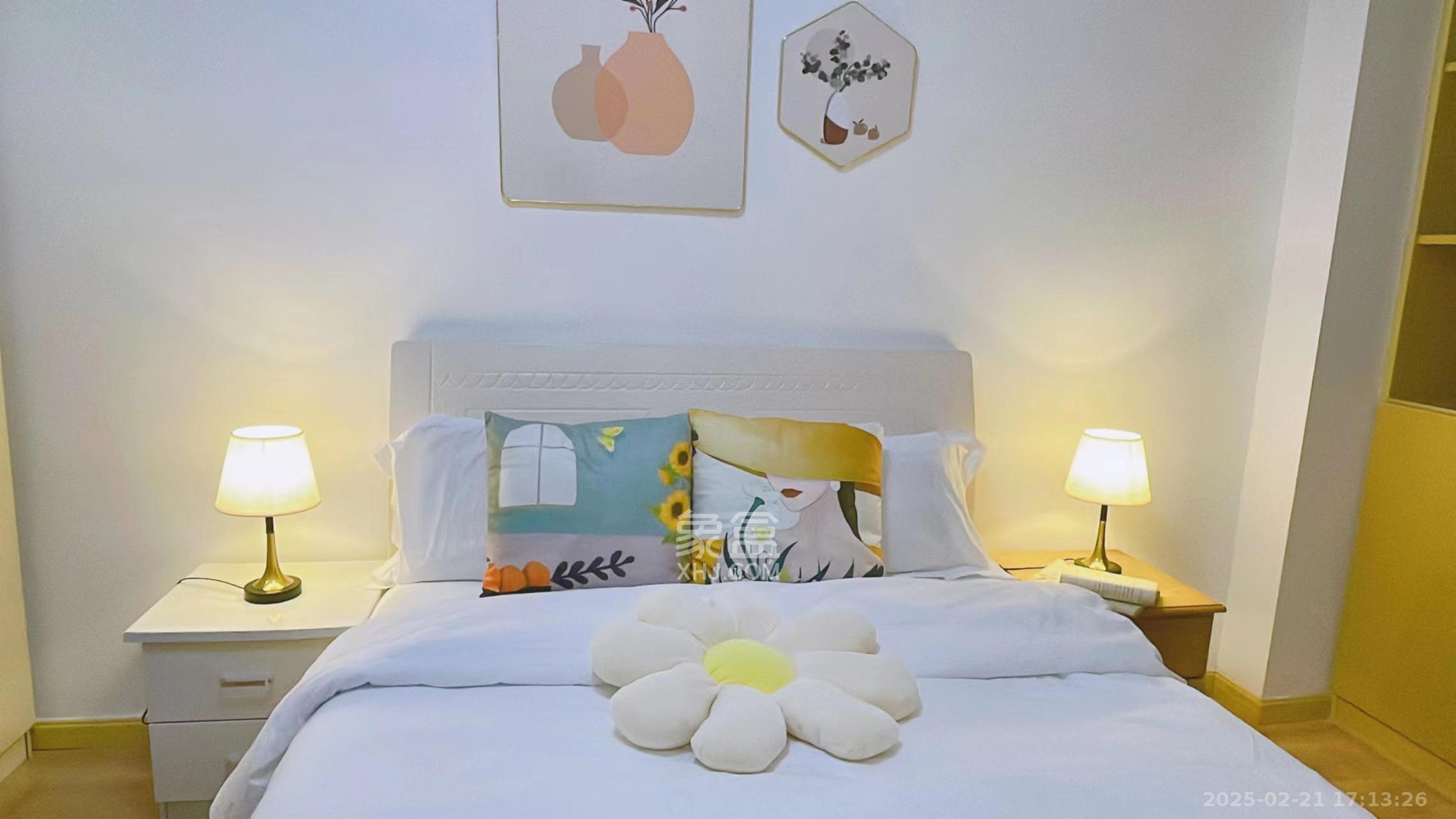 三一街区 3室2厅2卫 4500.0元/月 三一街区 3室2厅2卫 4500.0元/月室内图