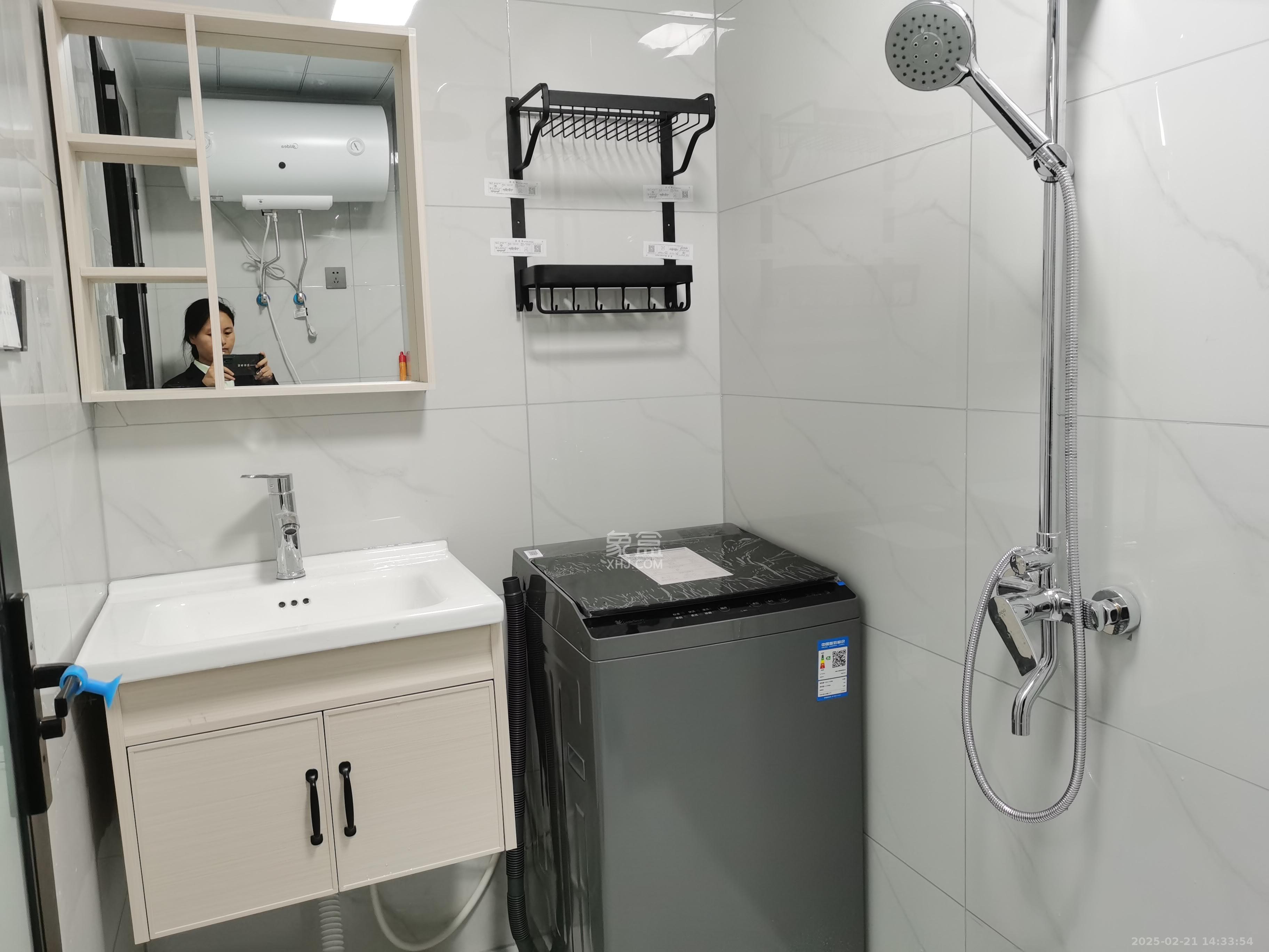 新力铂园(江山云著) 1室1厅1卫 1600.0元/月 新力铂园(江山云著) 1室1厅1卫 1600.0元/月室内图