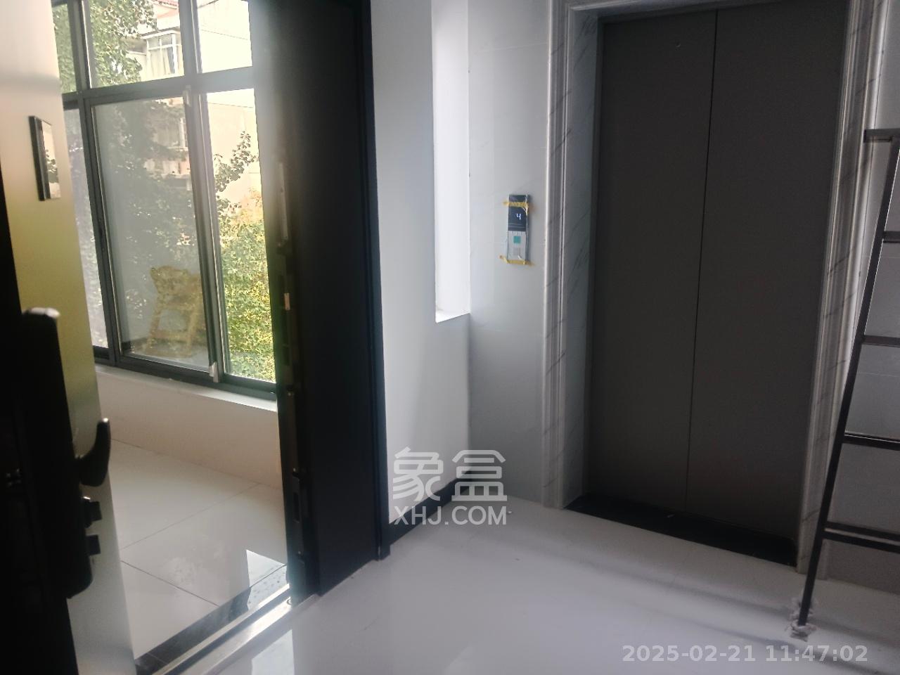 东湖小区安置房  3室2厅1卫   2300.00元/月室内图