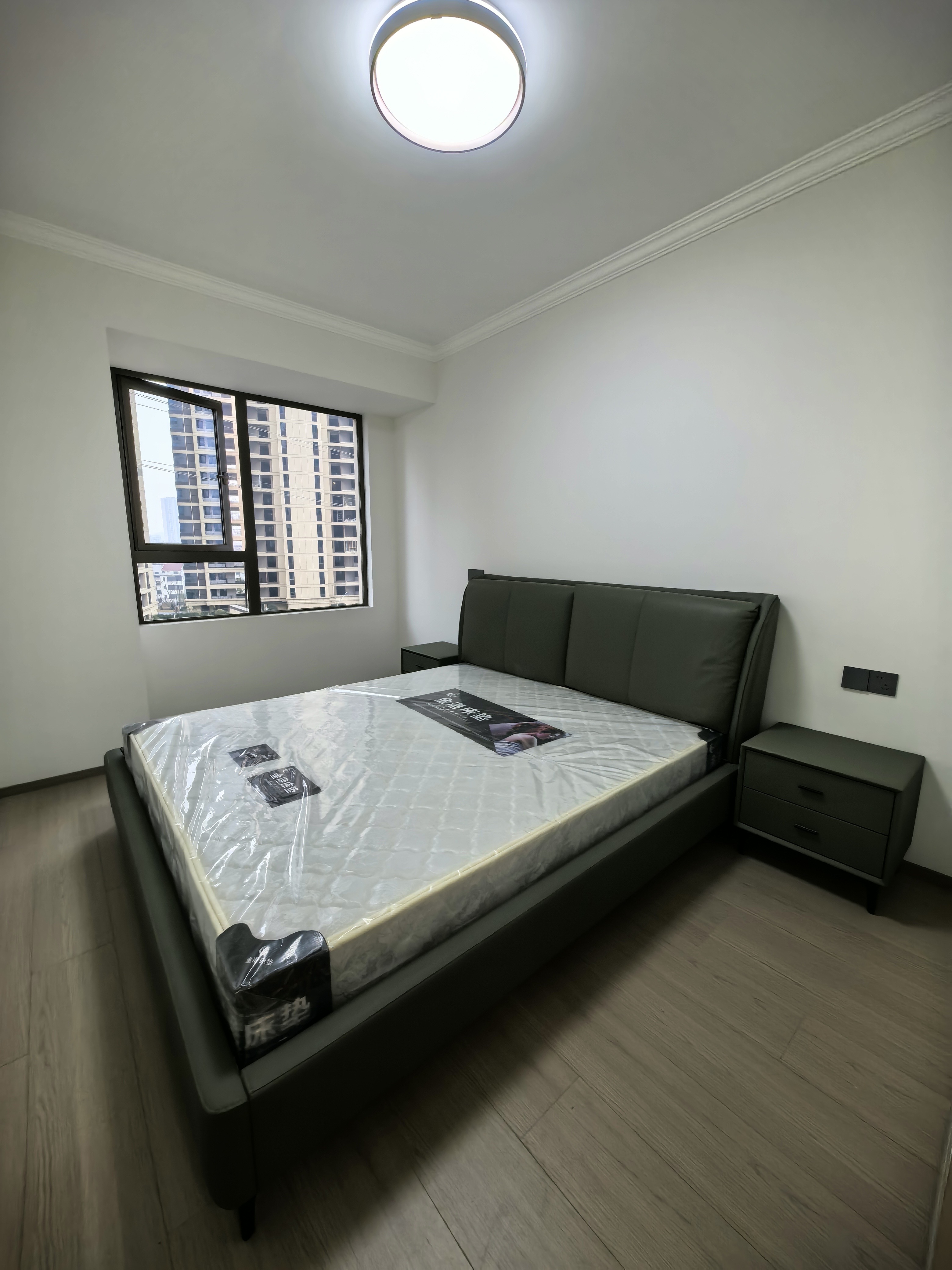 吾悦广场 3室2厅2卫 2000.0元/月 吾悦广场 3室2厅2卫 2000.0元/月室内图