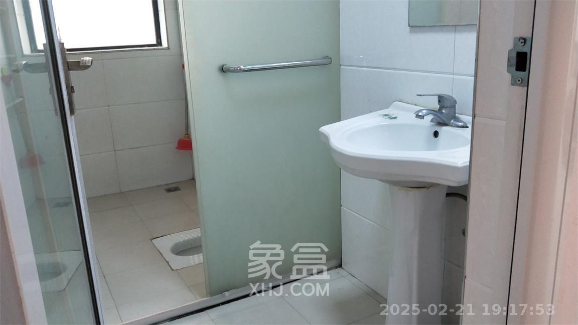 莱茵城  3室2厅1卫   2200.00元/月室内图