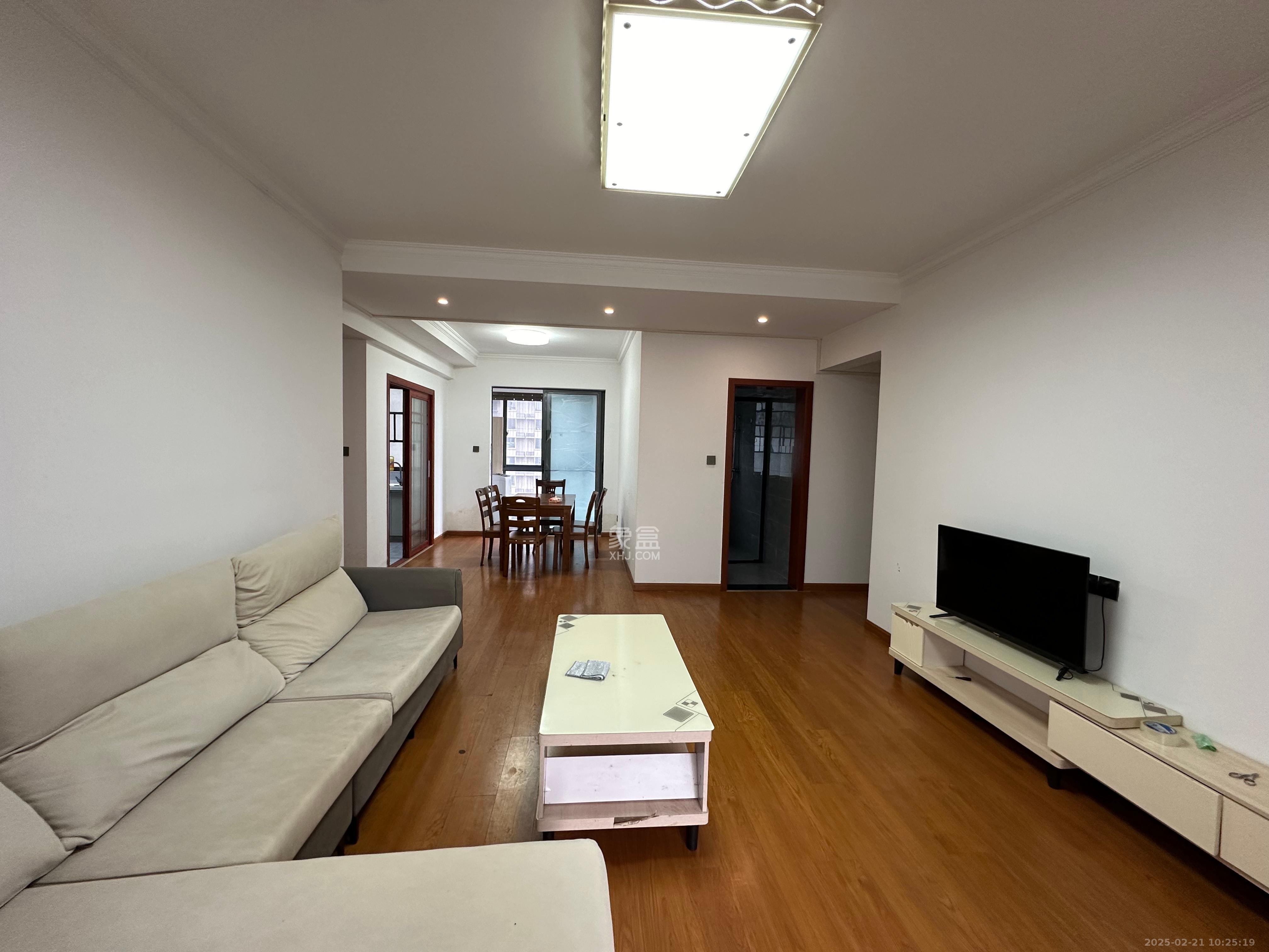 中建悦和城  4室2厅2卫   2800.00元/月户型图