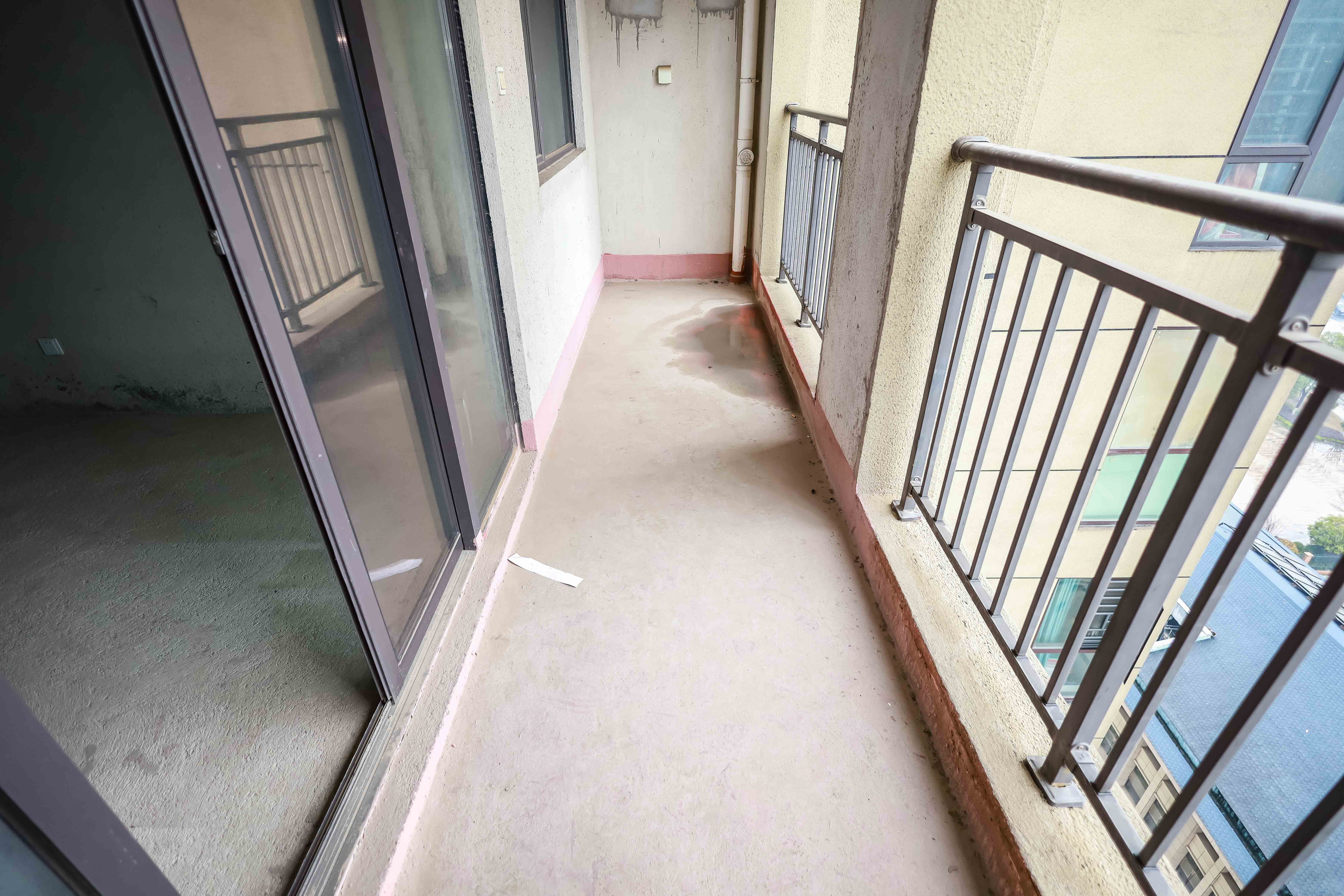 通号岭绣苑  4室2厅2卫   108.00万阳台