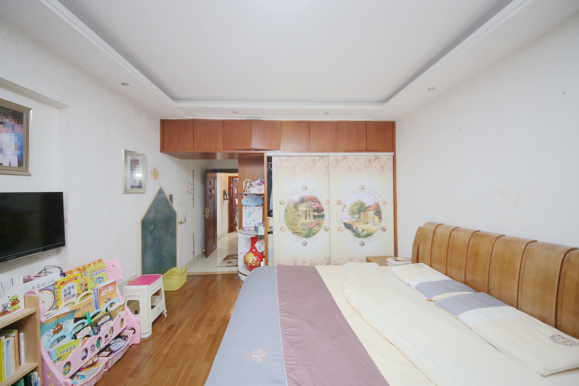凯通国际城（凯通朝庭）  3室2厅2卫   165.00万卧室
