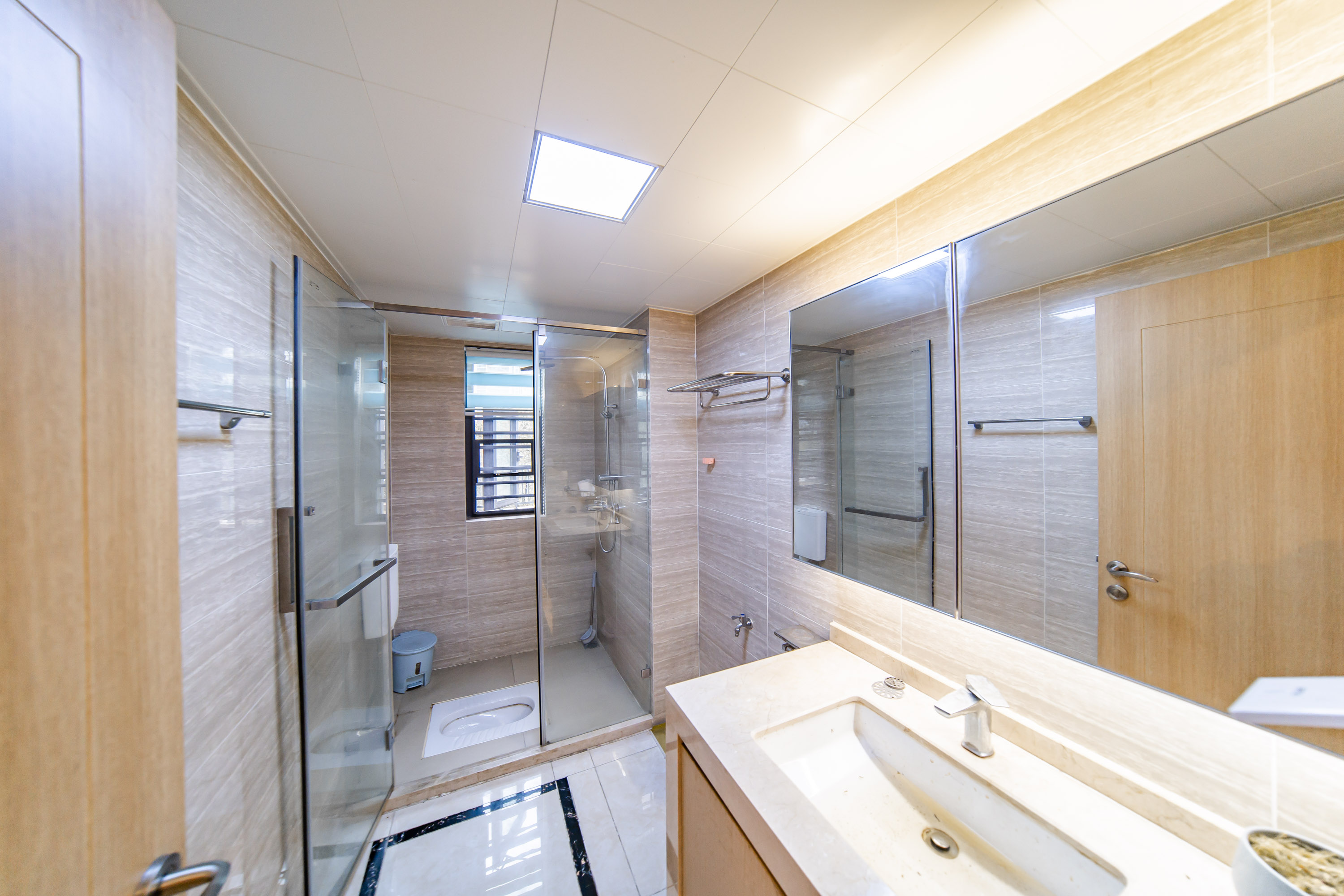 富力十号 4室2厅2卫 160.0万 富力十号 4室2厅2卫 160.0万卫生间