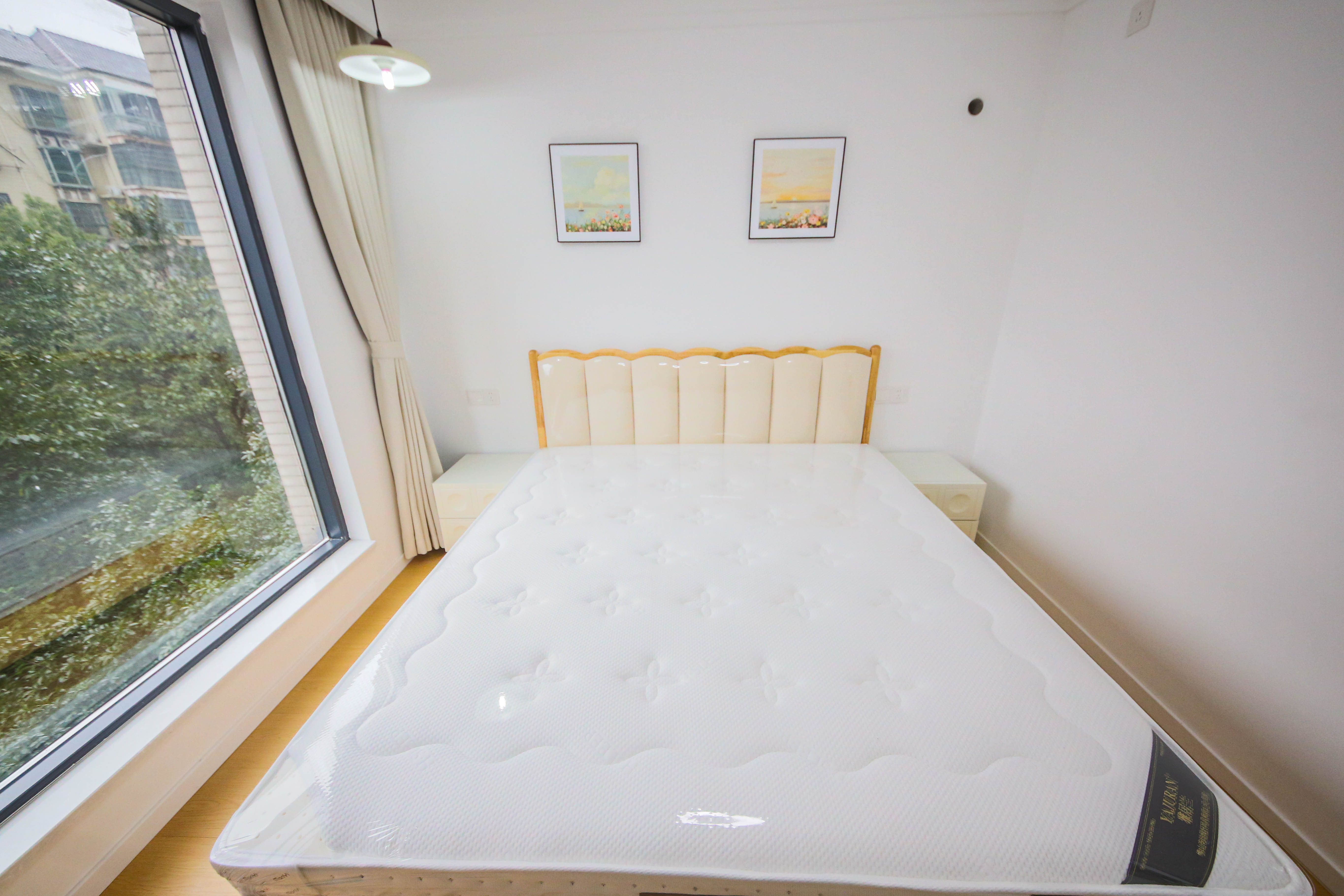 和庄  3室2厅1卫    72.8万卧室