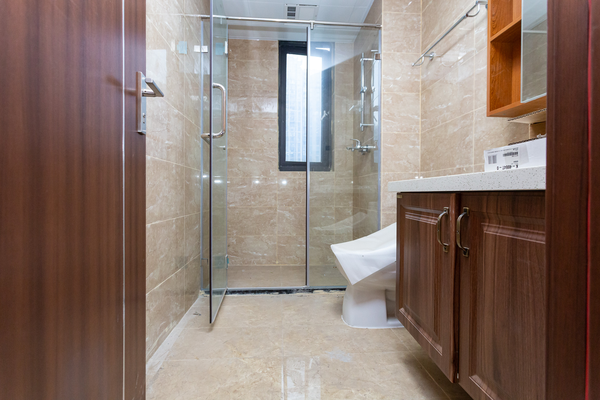 万润滨江天著  4室2厅2卫    180.0万 万润滨江天著  4室2厅2卫    180.0万卫生间