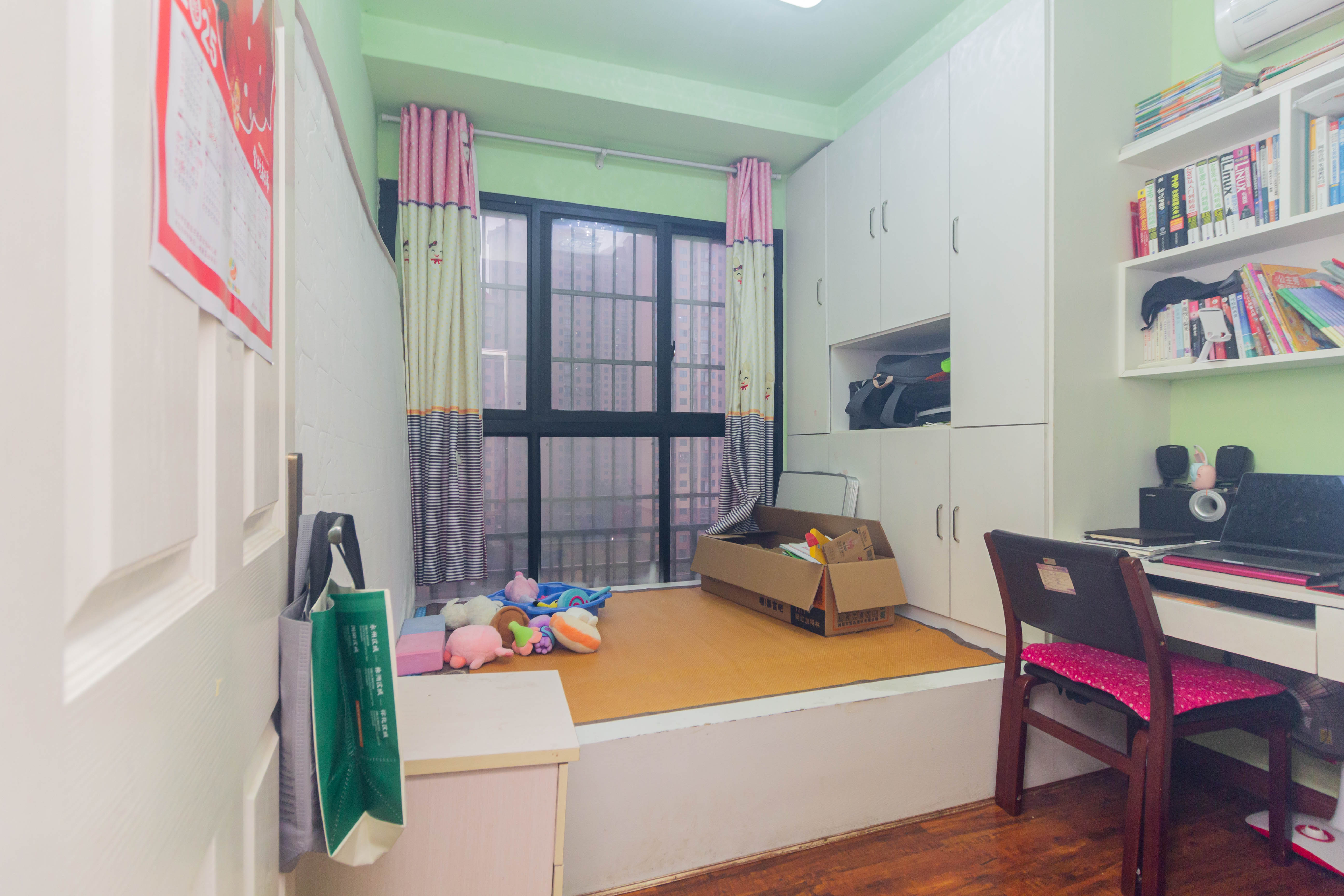 紫御江山  3室2厅1卫    73.0万 紫御江山  3室2厅1卫    73.0万卧室