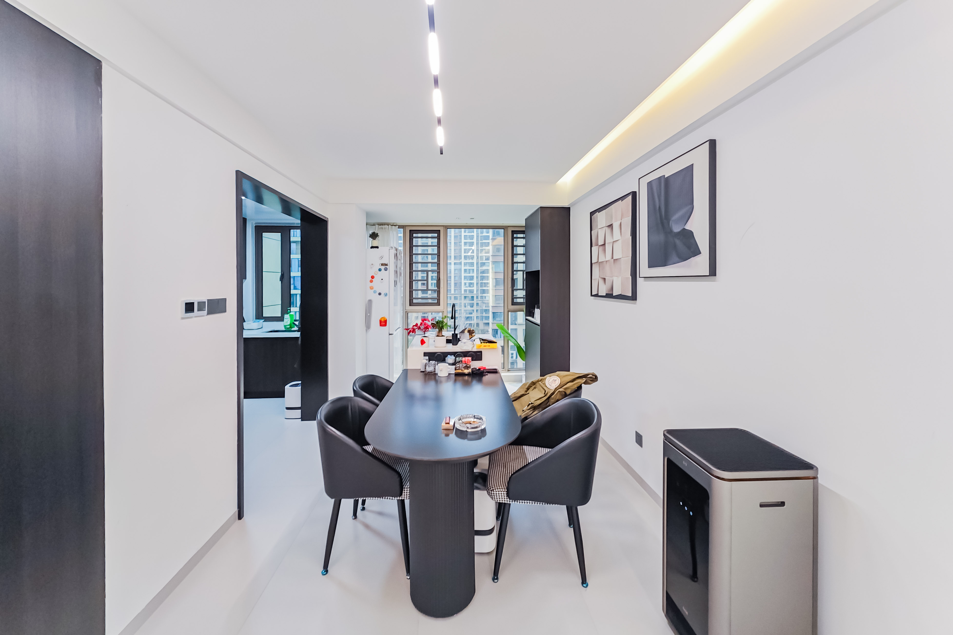 世茂璀璨天城  3室2厅2卫    220.0万客厅