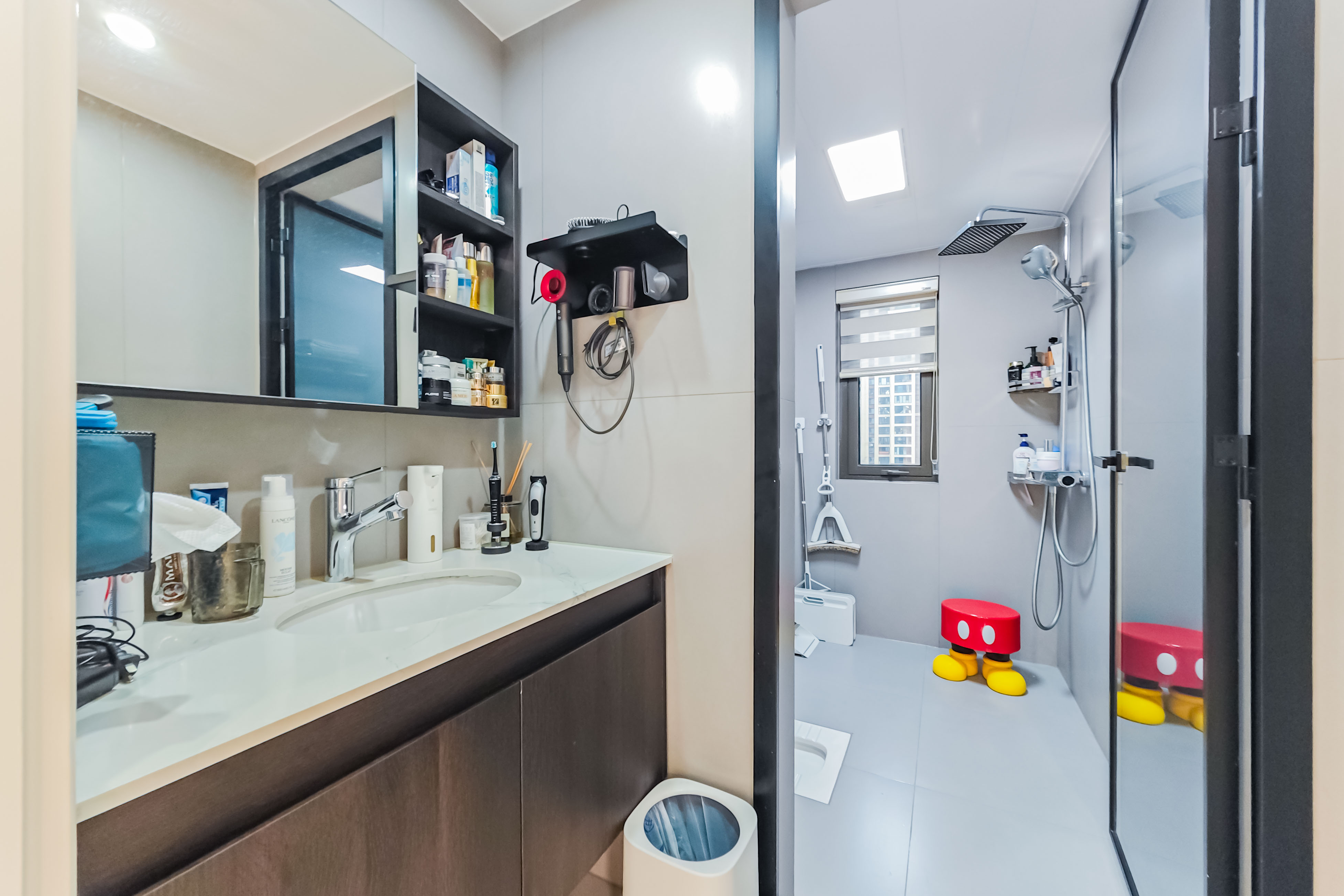 世茂璀璨天城  3室2厅2卫    220.0万卫生间