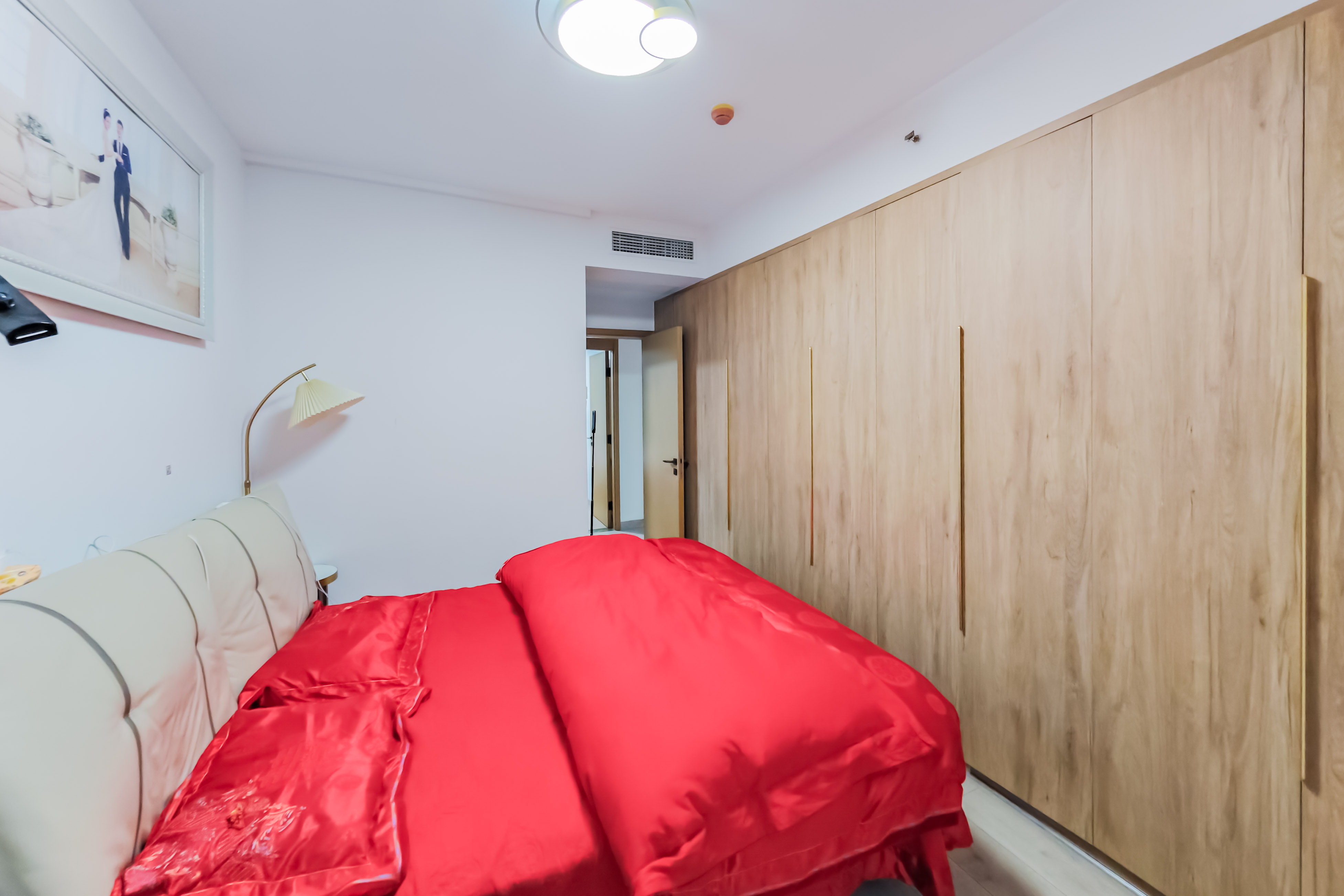 明昇壹城(明昇时代广场)二期  4室2厅2卫    208.0万 明昇壹城(明昇时代广场)二期  4室2厅2卫    208.0万卧室