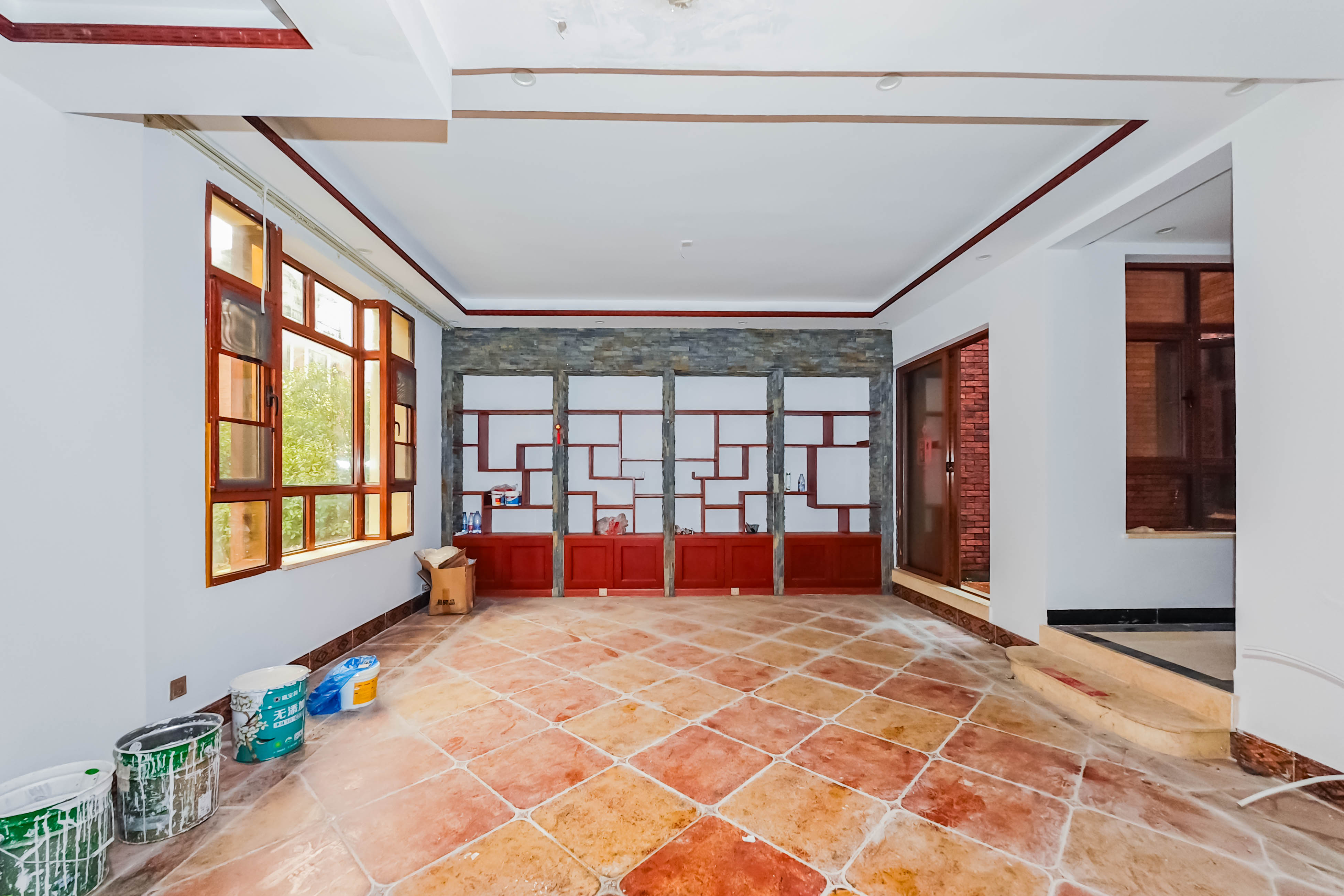 吉联小区(红墅湾)  6室2厅3卫    560.0万 吉联小区(红墅湾)  6室2厅3卫    560.0万