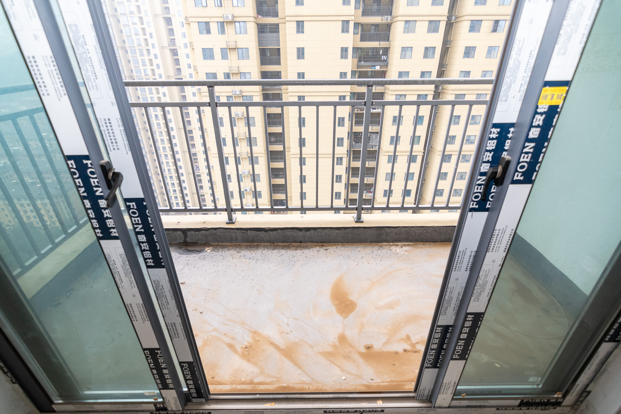 澳海澜庭 3室2厅1卫 68.0万 澳海澜庭 3室2厅1卫 68.0万阳台