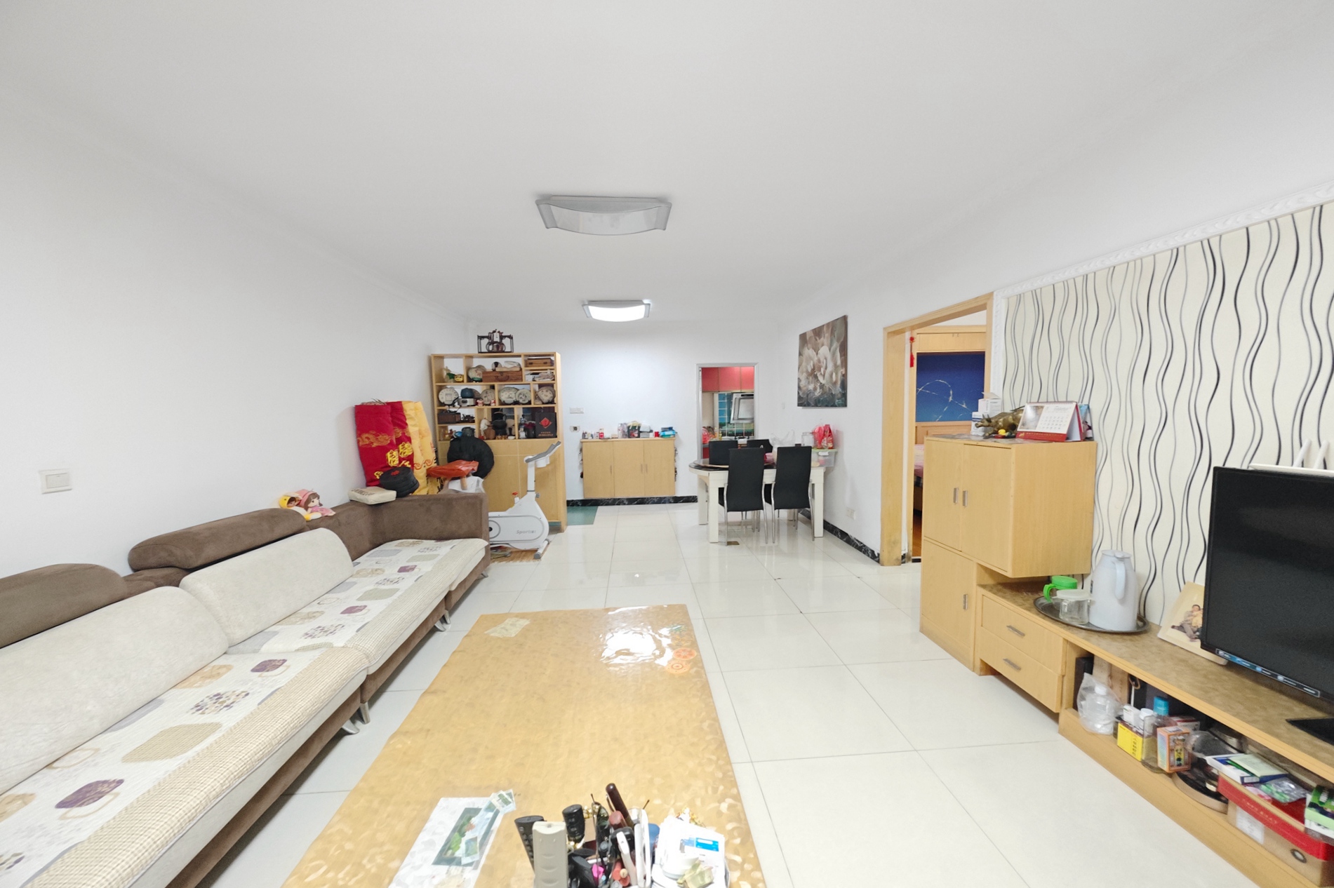 曙光领峰（曙光家园）  2室2厅2卫   76.80万客厅