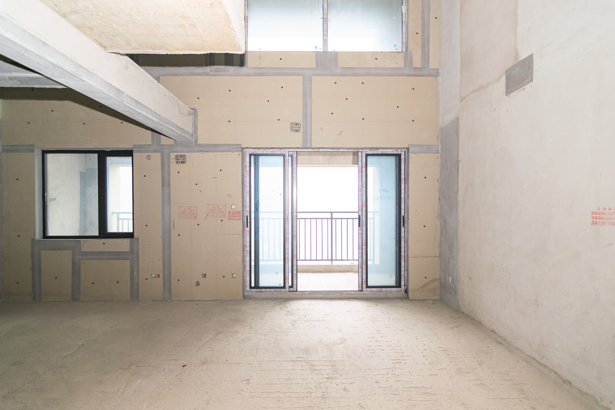 大汉汉府三期(大汉汉学府) 3室2厅2卫 82.0万 大汉汉府三期(大汉汉学府) 3室2厅2卫 82.0万客厅