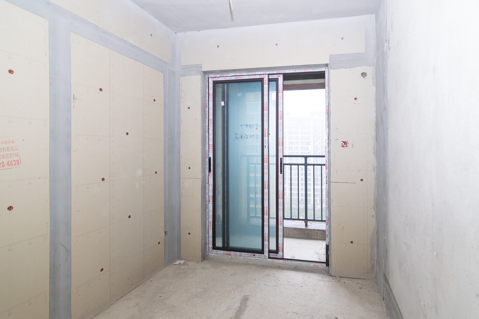 大汉汉府三期(大汉汉学府) 3室2厅2卫 82.0万 大汉汉府三期(大汉汉学府) 3室2厅2卫 82.0万卧室