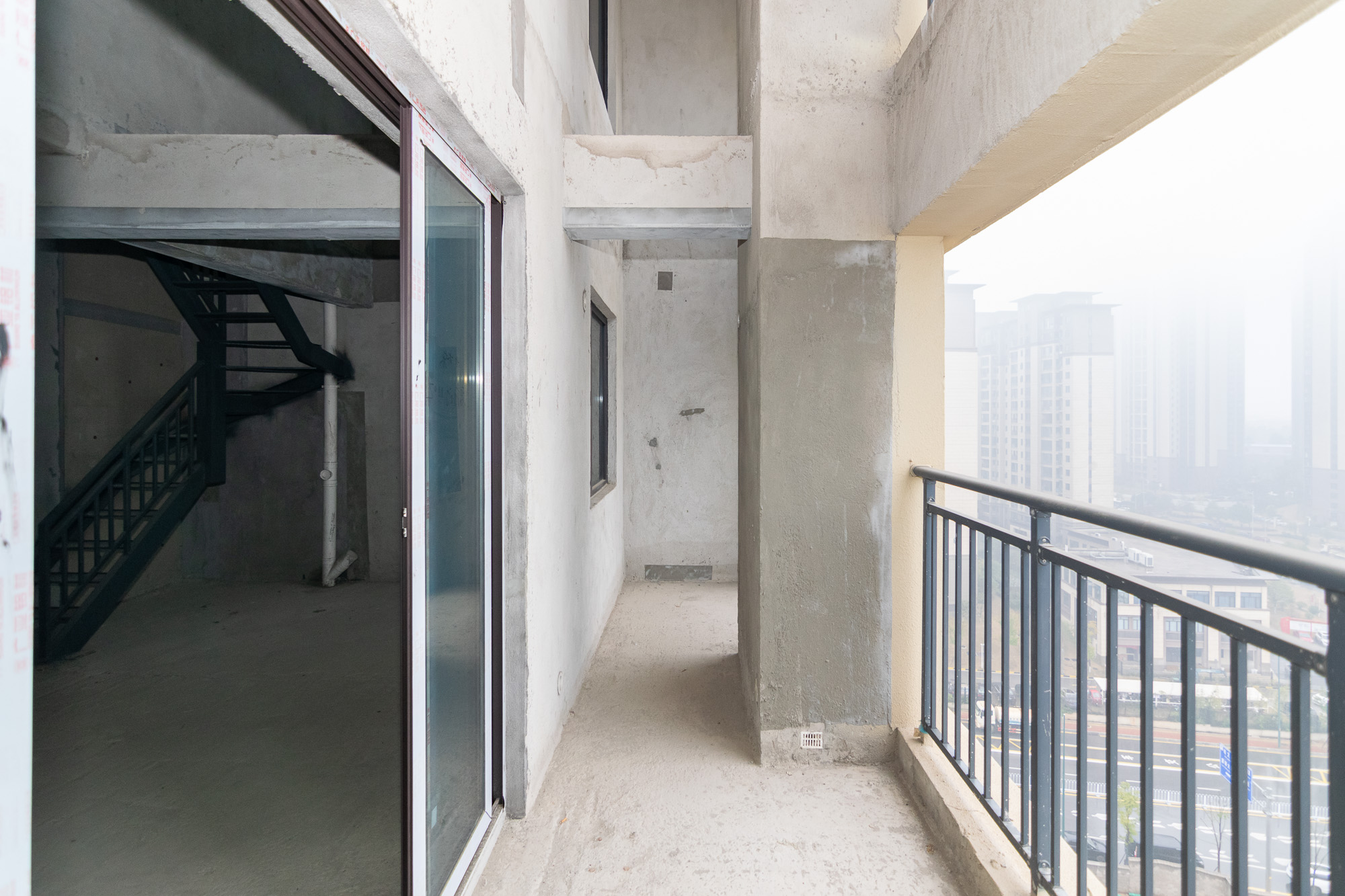 大汉汉府三期(大汉汉学府) 3室2厅2卫 82.0万 大汉汉府三期(大汉汉学府) 3室2厅2卫 82.0万阳台