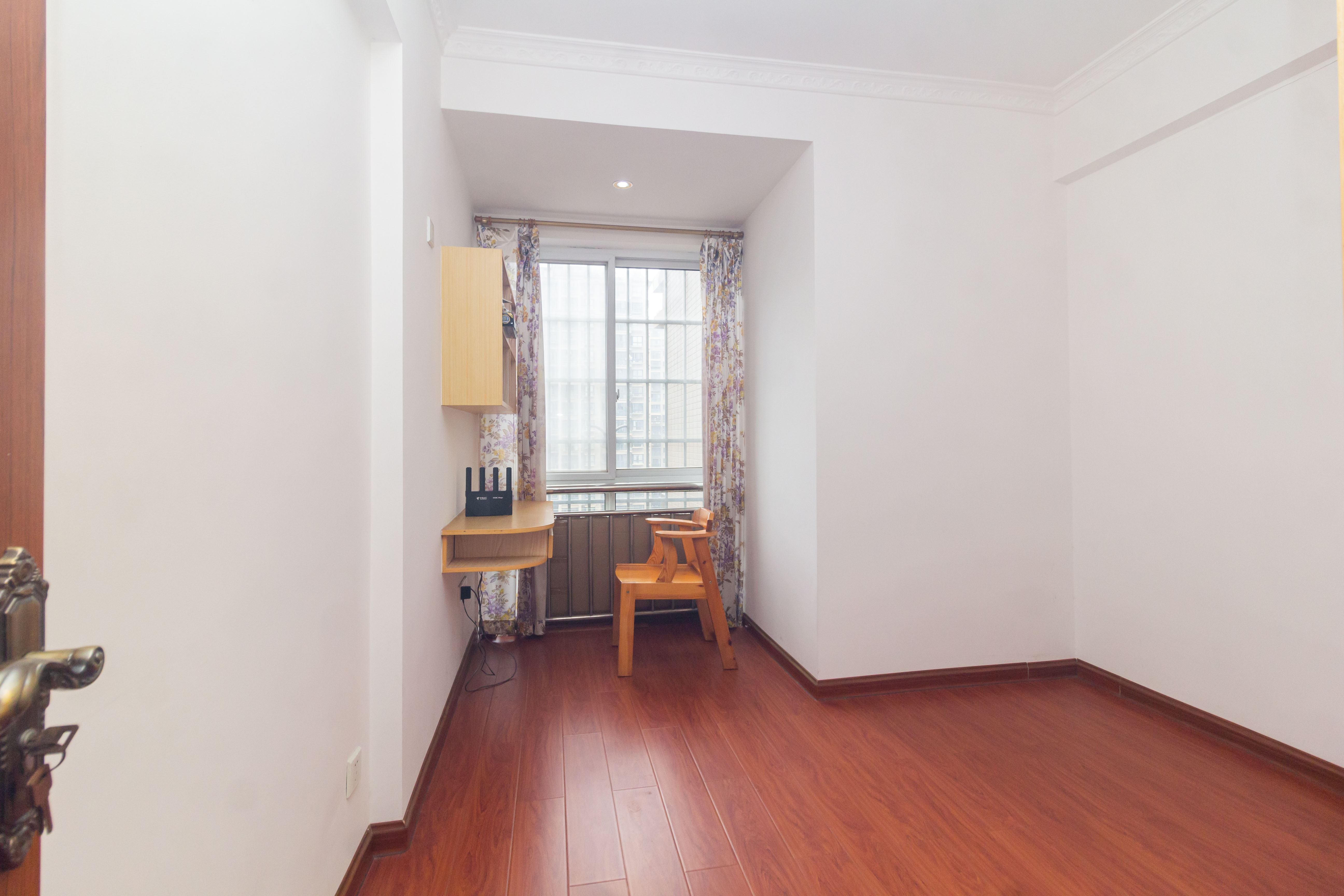 爵士湘  3室2厅2卫    68.0万 爵士湘  3室2厅2卫    68.0万卧室