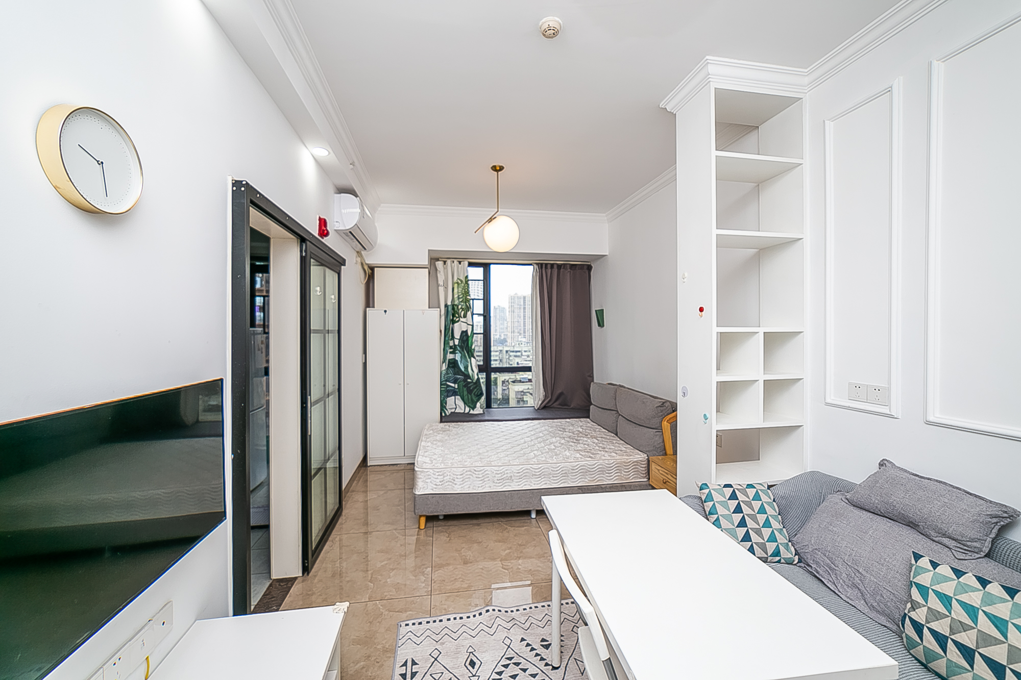 荣悦台  1室1厅1卫    38.5万 荣悦台  1室1厅1卫    38.5万客厅