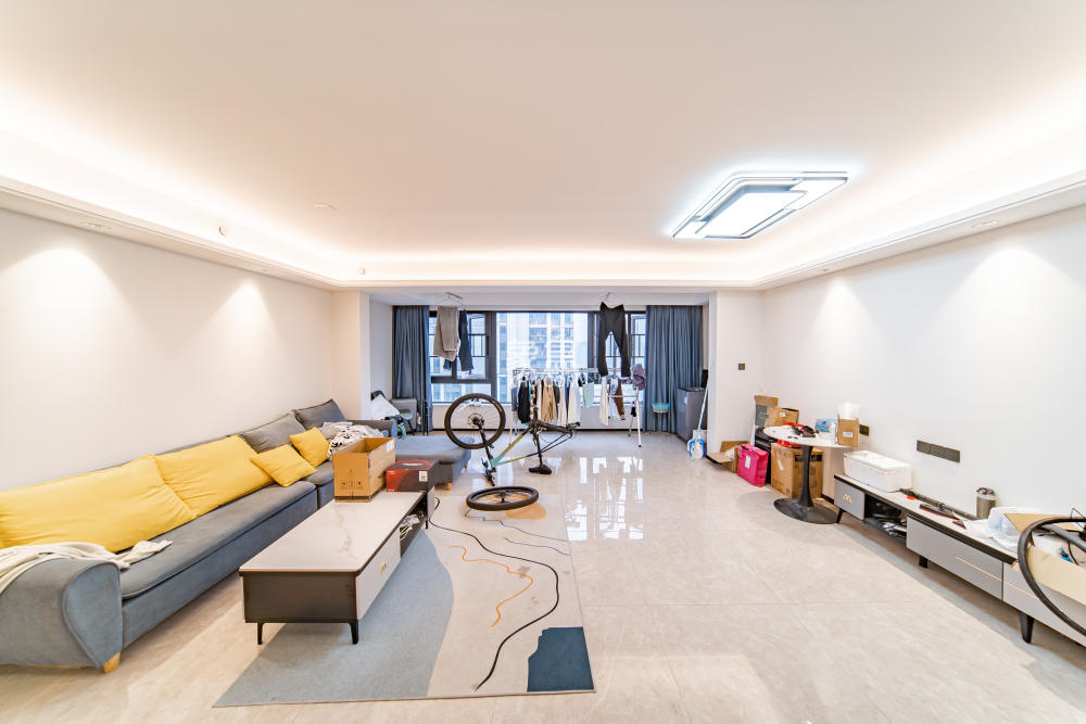 华润凯旋门一期  4室2厅2卫    195.0万