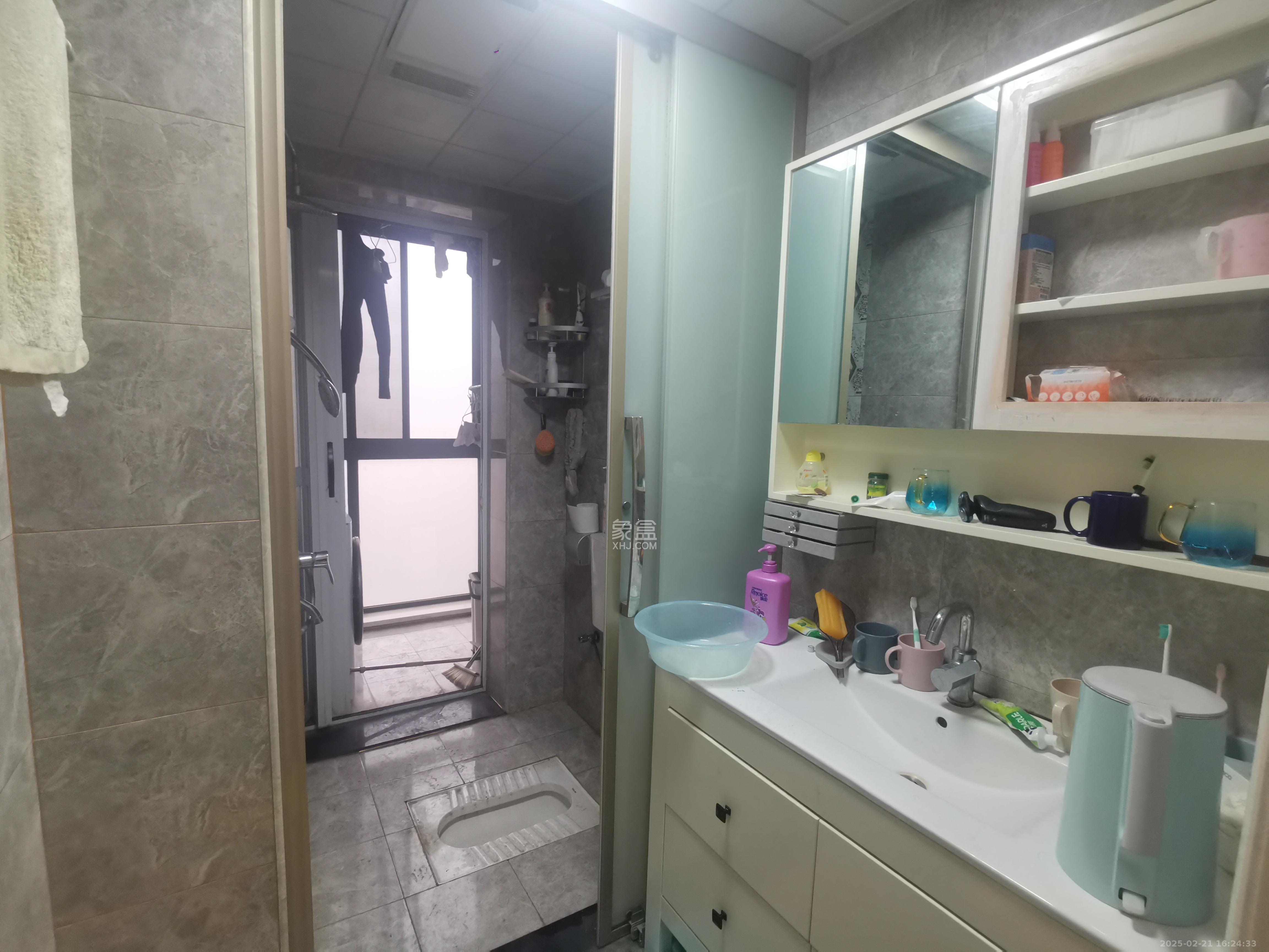 玛丽的花园(金色阳光家园)  4室2厅1卫    3000.0元/月 玛丽的花园(金色阳光家园)  4室2厅1卫    3000.0元/月室内图